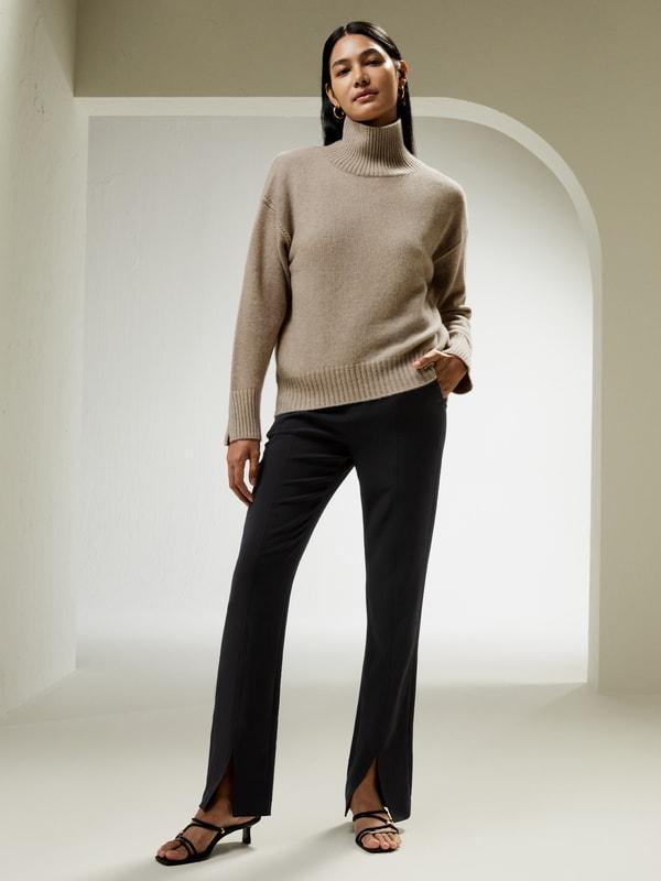 Turtleneck Relaxed-Fit Cashmere Sweater Product Image
