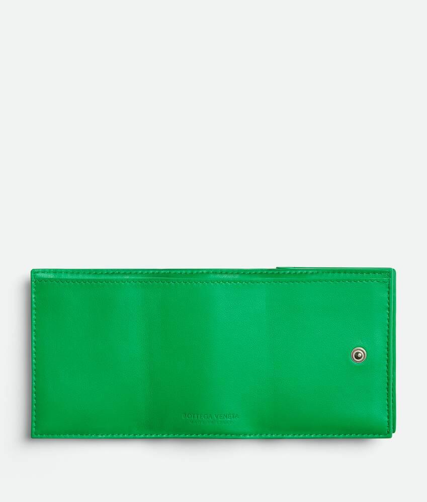 Men's Intrecciato Tiny Tri-Fold Wallet in Parakeet Product Image