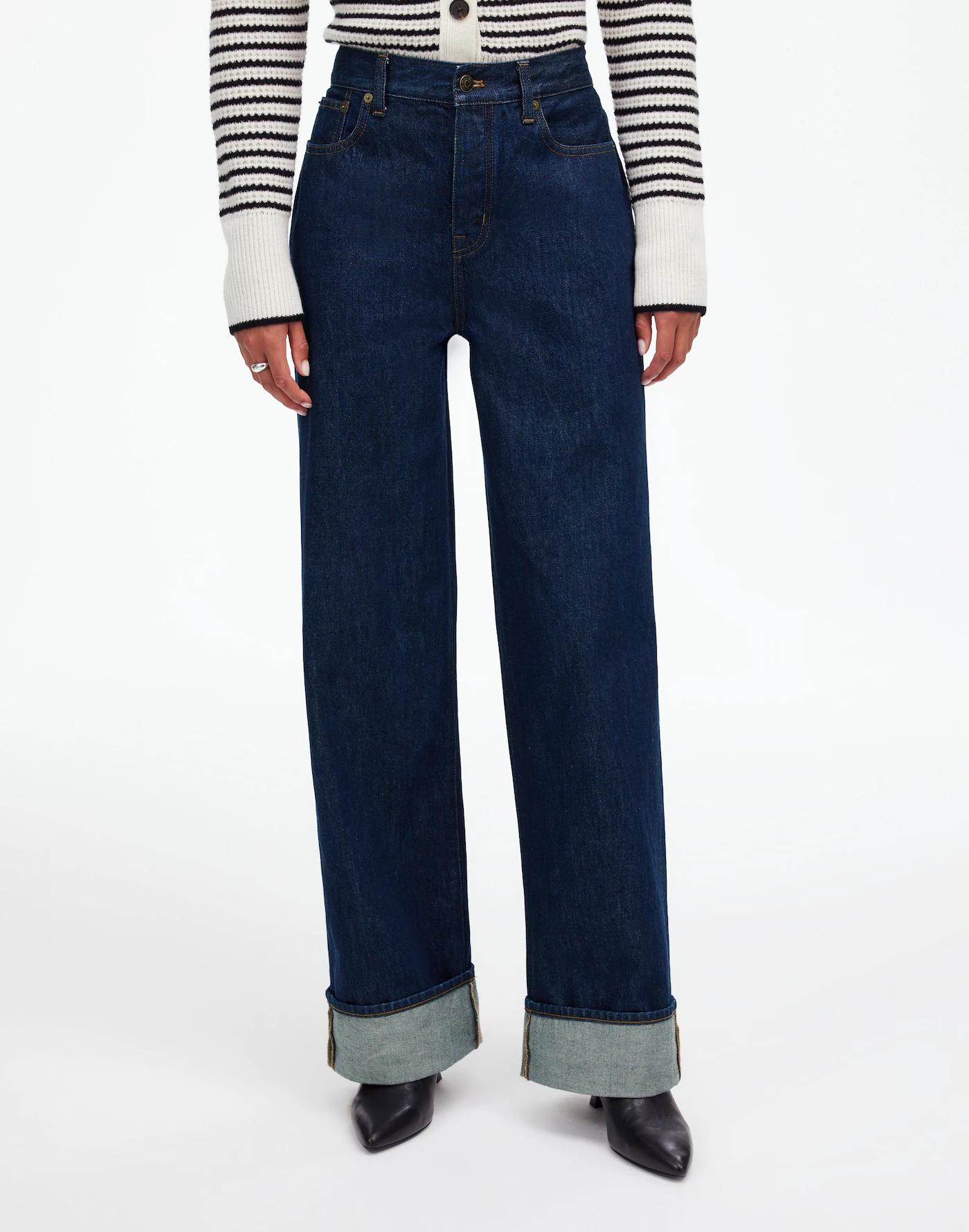 Low-Slung Baggy Jeans Product Image