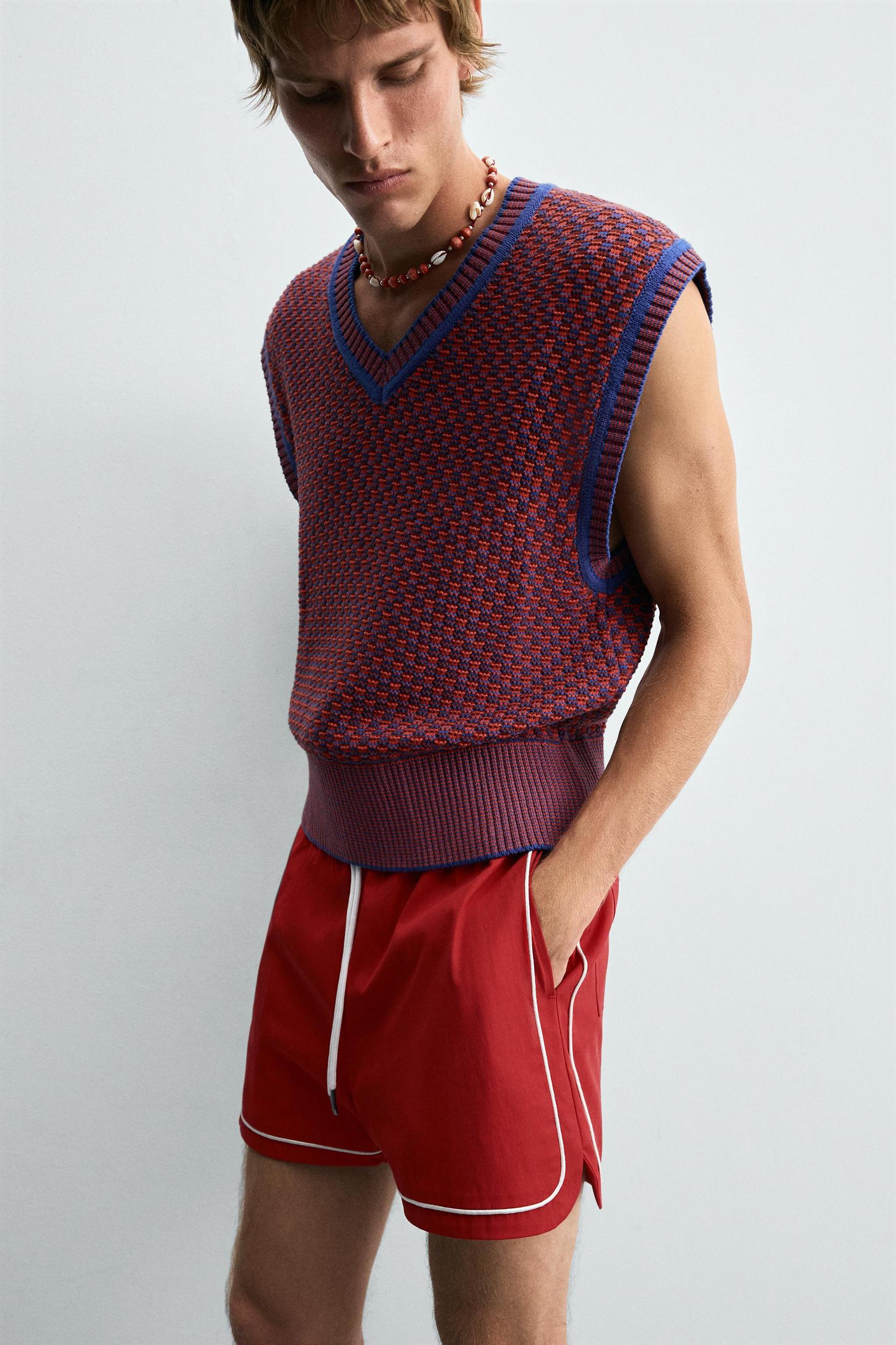 CONTRAST TRIM SHORTS Product Image