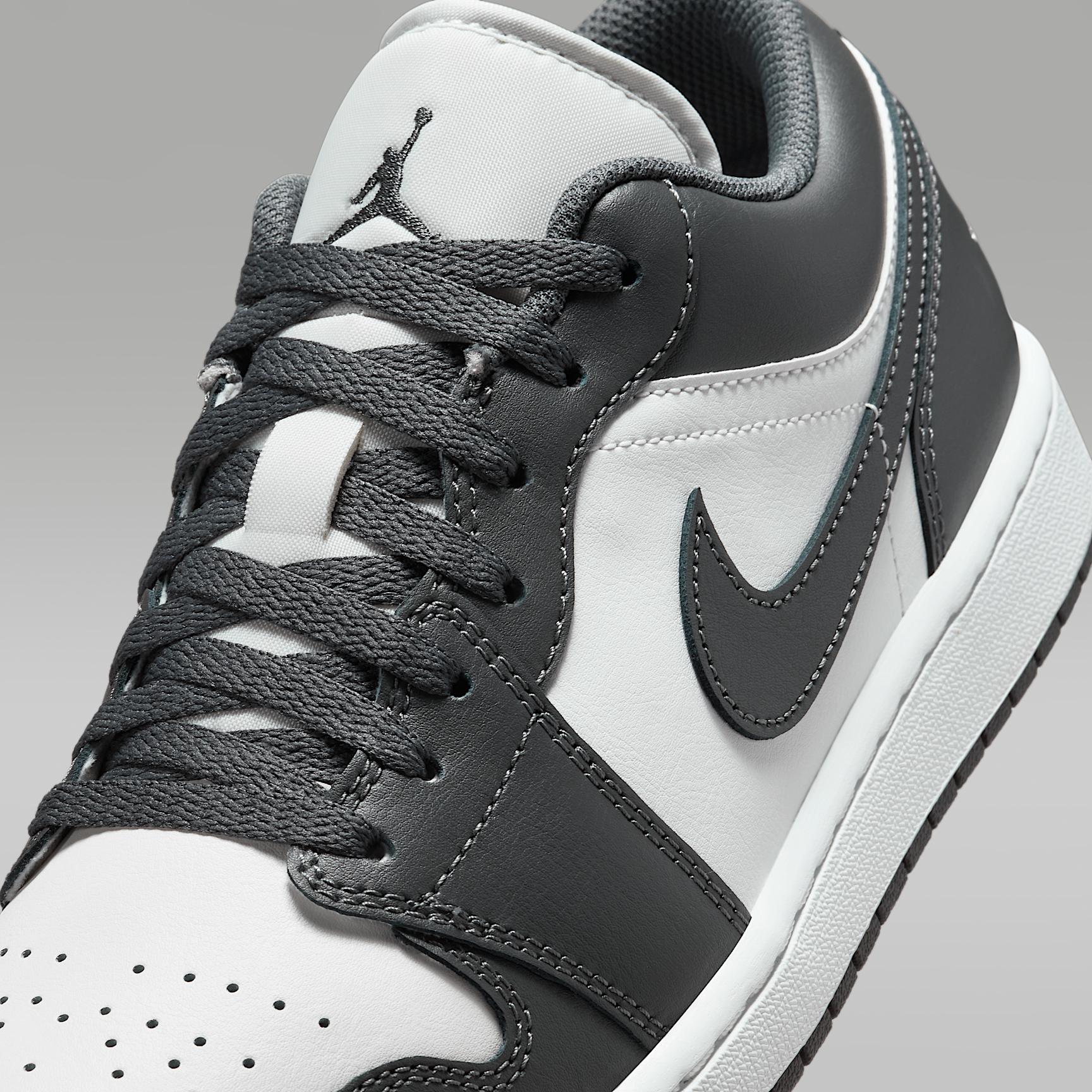 Air Jordan 1 Low Men's Shoes Product Image