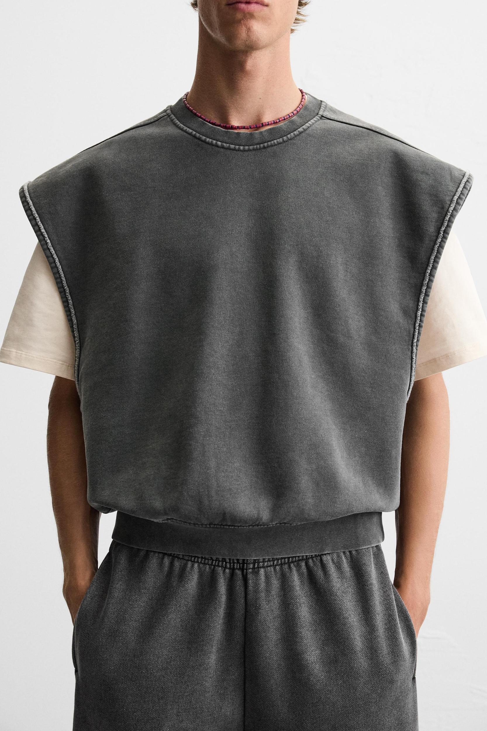 WASHED FLEECE VEST Product Image