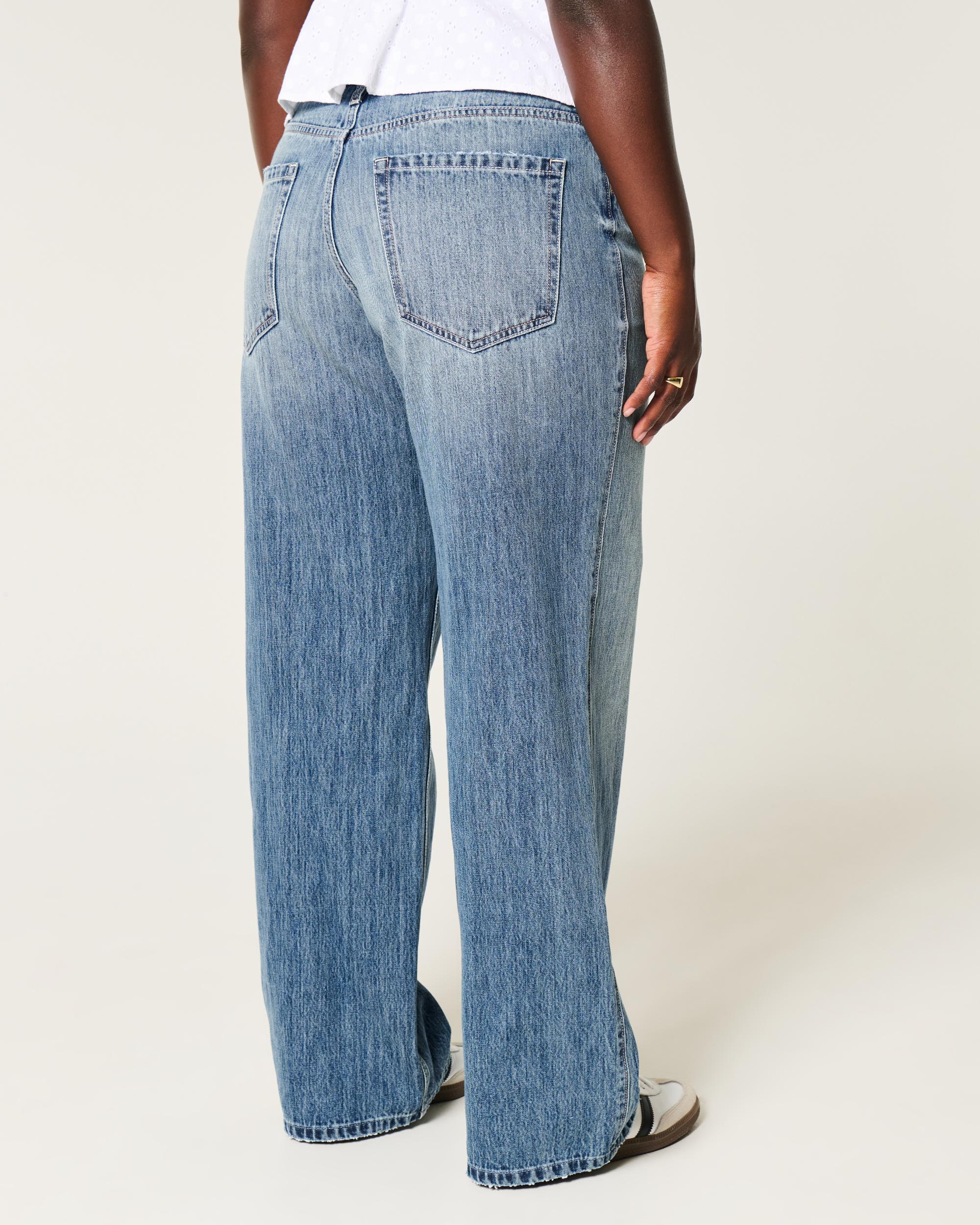 Curvy Mid-Rise Medium Wash Baggy Jeans Product Image