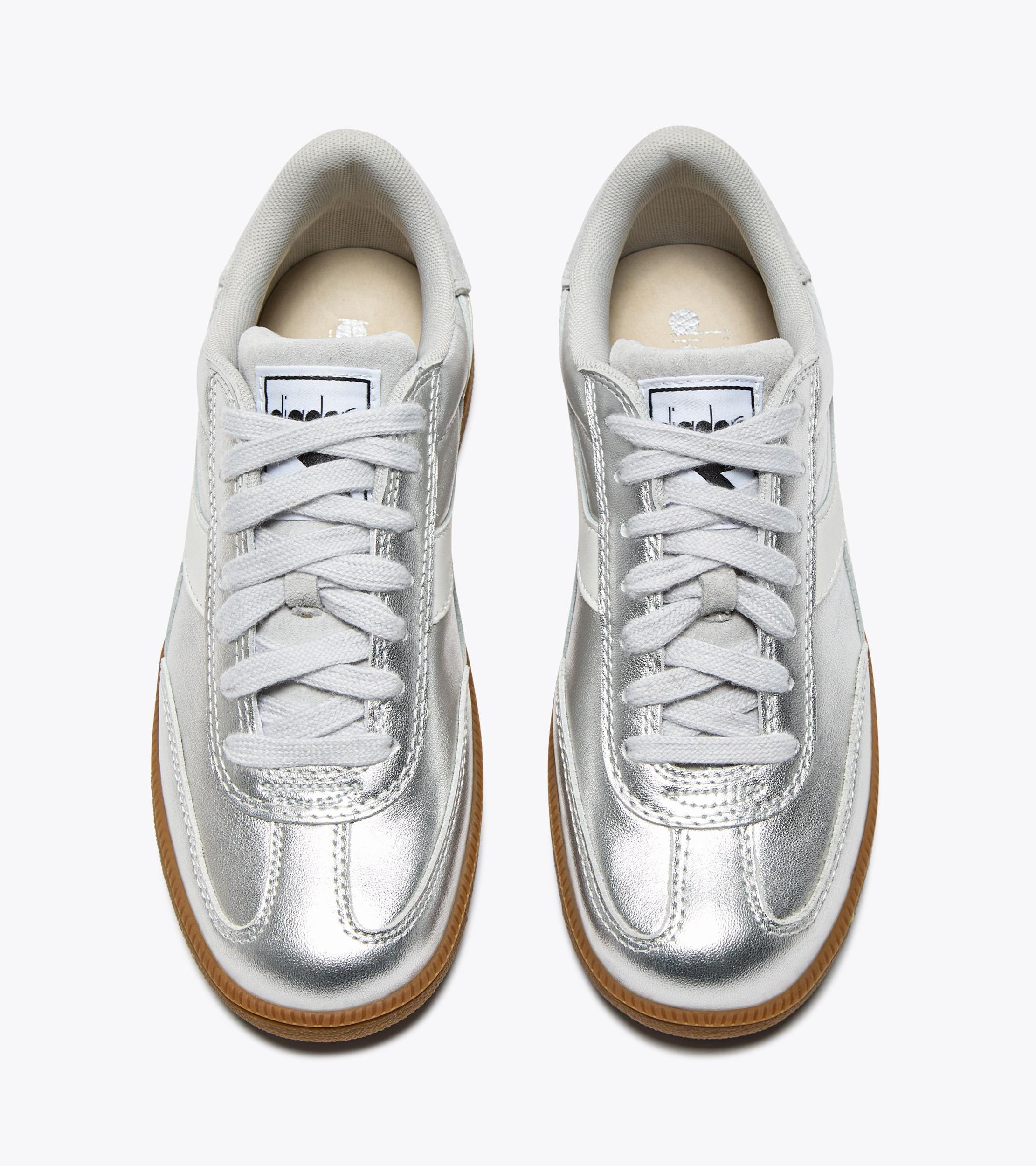 TRAINER METALLIC Product Image