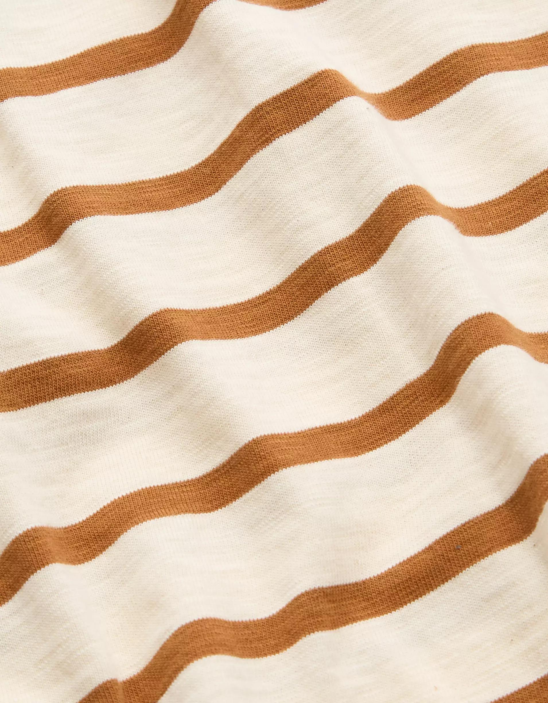 AE77 Premium Boxy Long-Sleeve T-Shirt Product Image