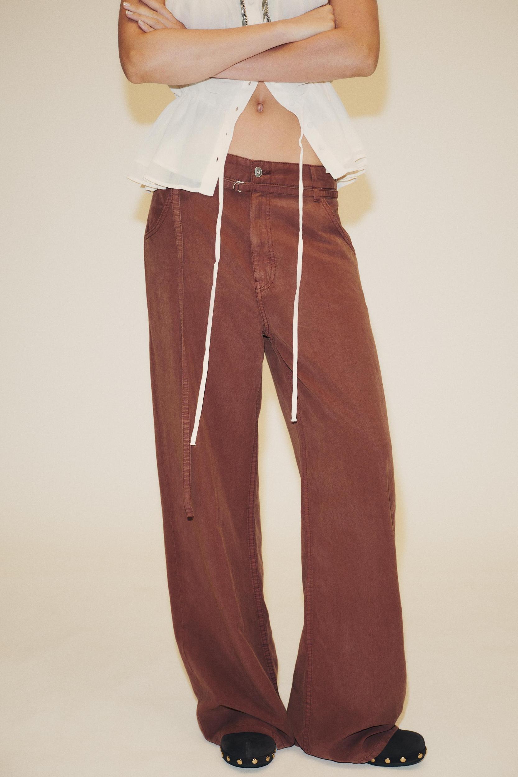FLOWY BELTED PANTS Product Image