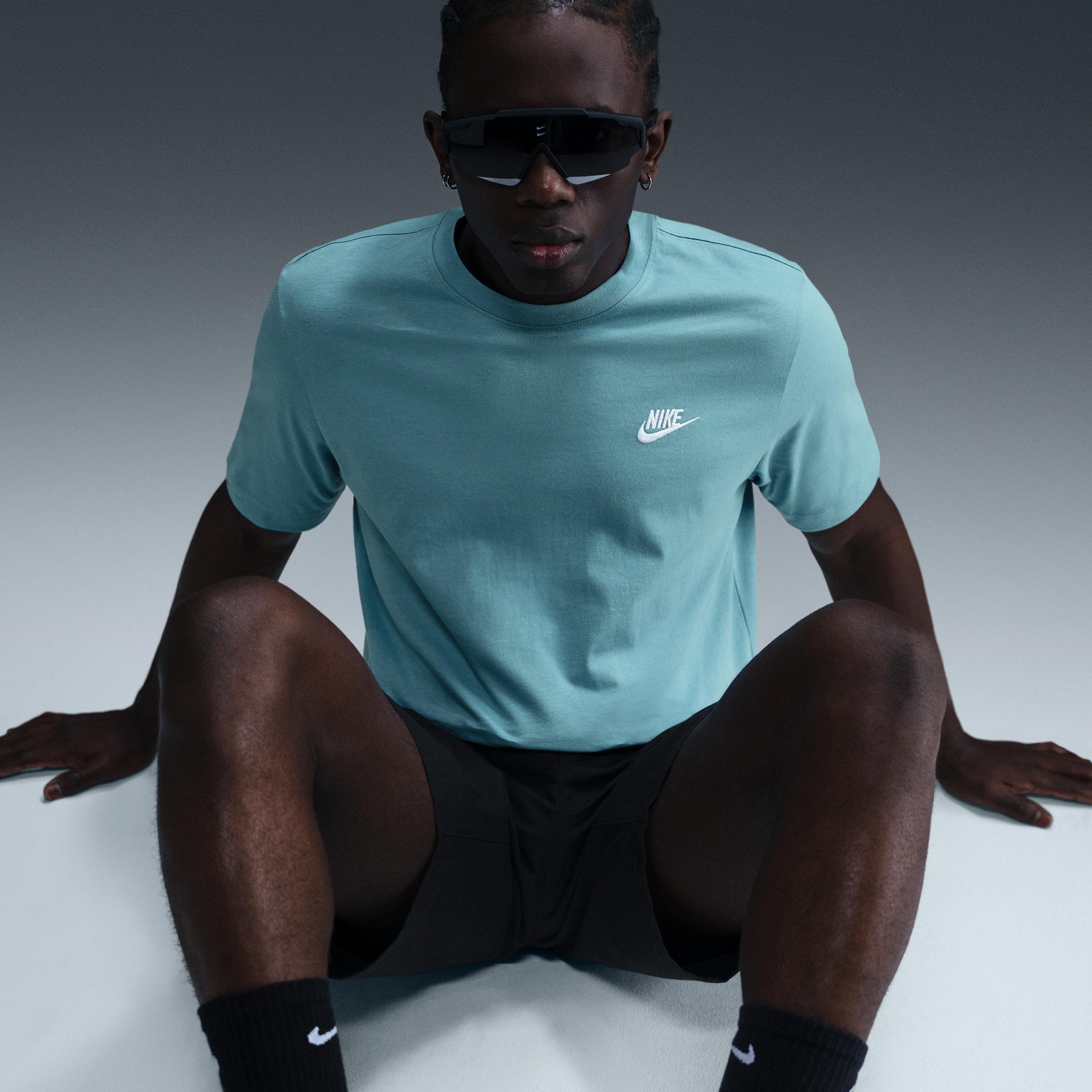 Men's Nike Sportswear Club T-Shirt Product Image