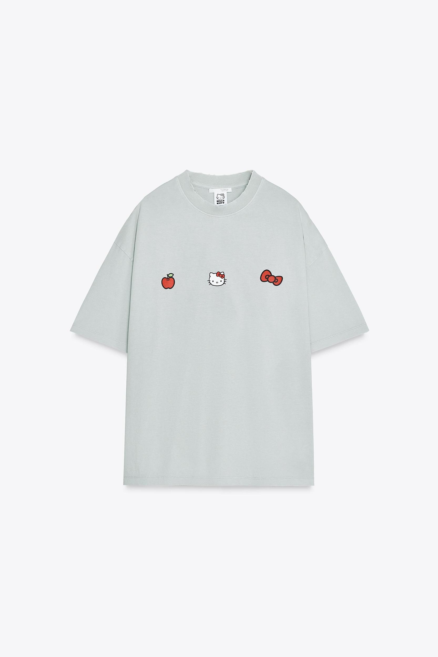 HELLO KITTY © 2025 SANRIO WASHED EFFECT T-SHIRT Product Image