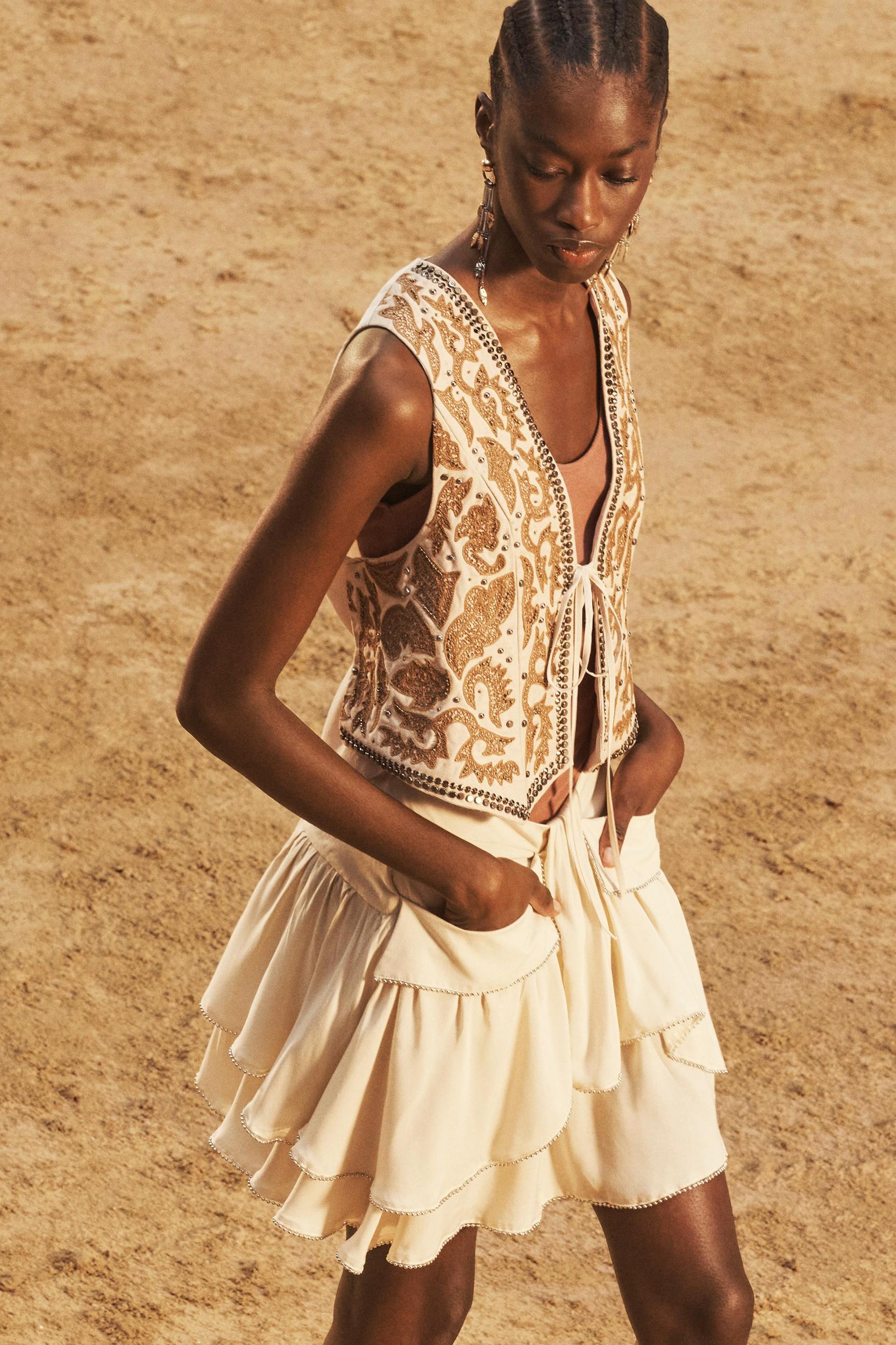 RUFFLED SKIRT LIMITED EDITION Product Image