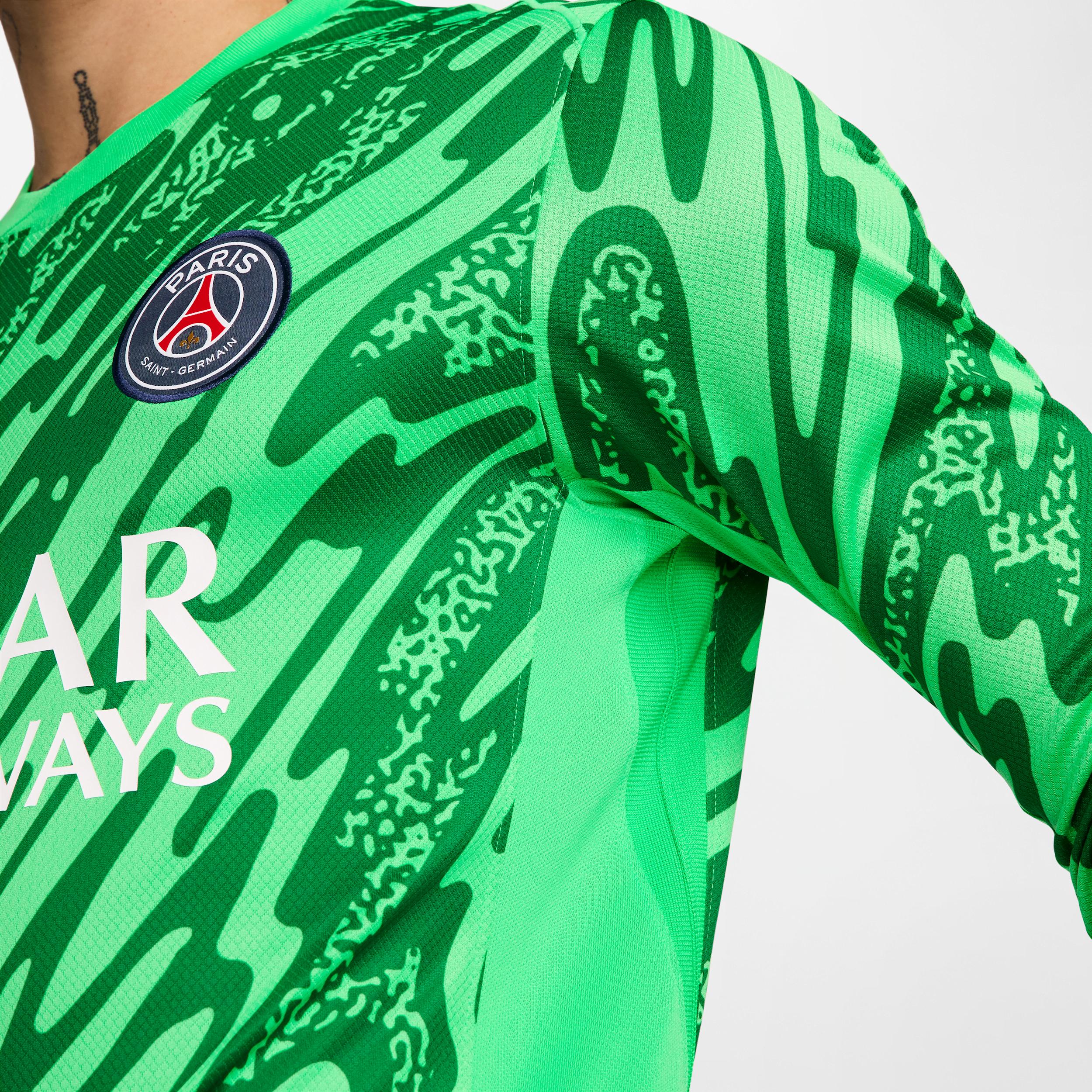 Men's Nike Green Paris Saint-Germain 2024/25 Goalkeeper Replica Stadium Long Sleeve Jersey,  Product Image