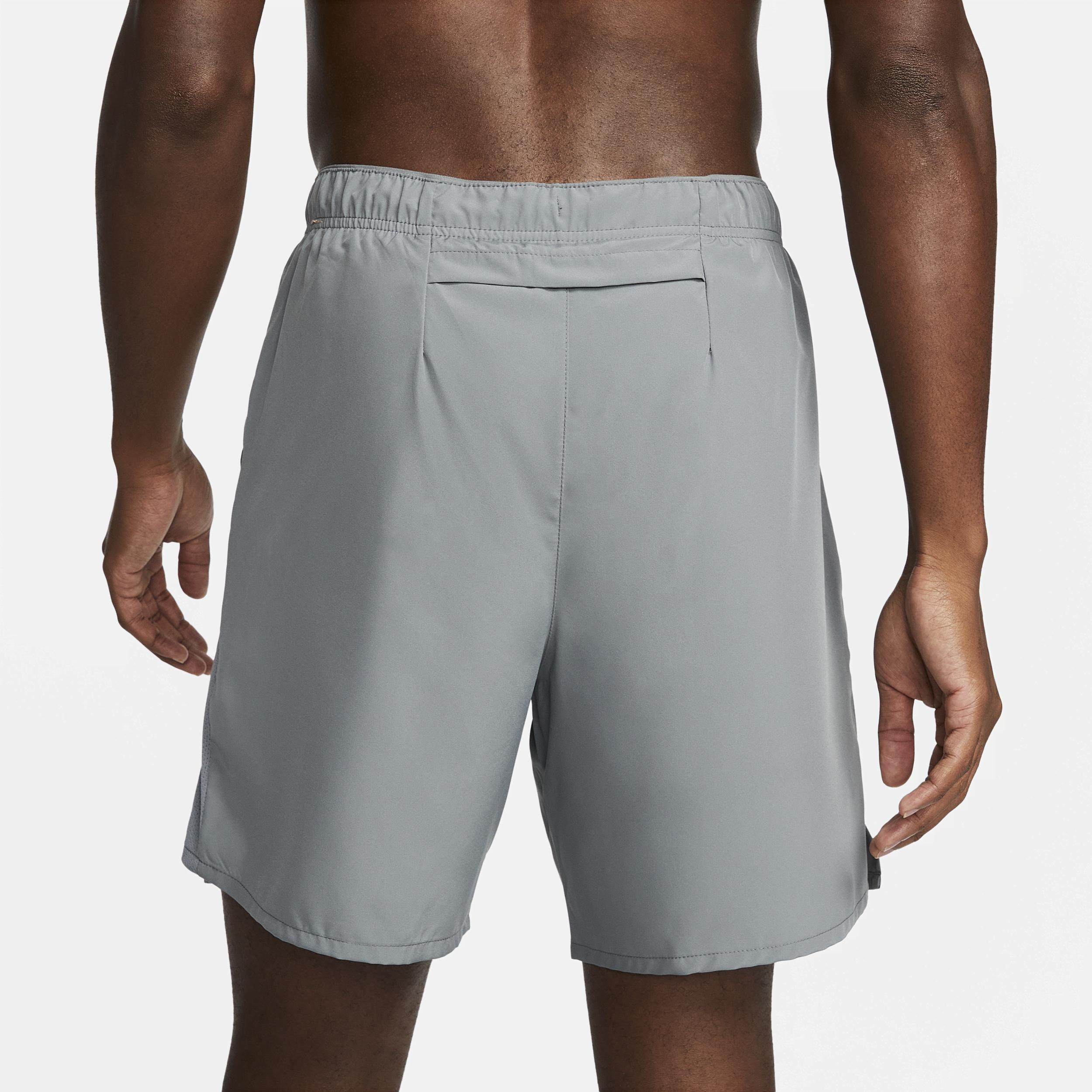 Nike Men's Challenger Dri-FIT 7" 2-in-1 Running Shorts Product Image