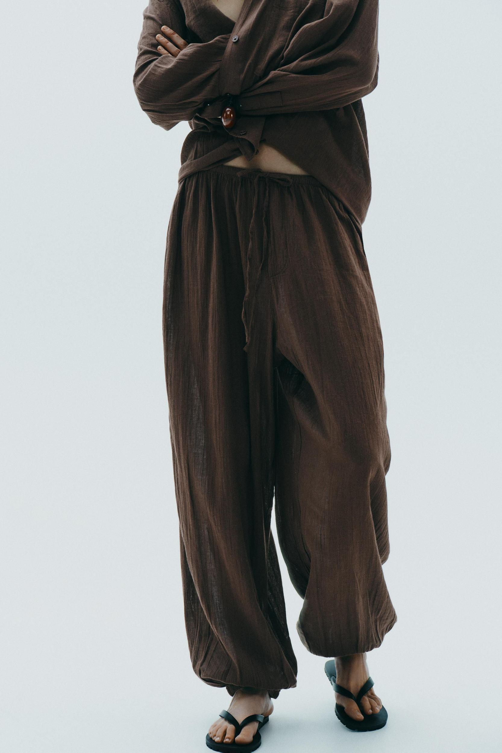 FLOWY BALLOON PANTS Product Image