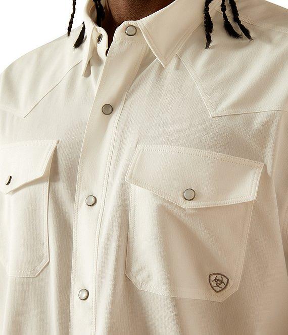 Ariat VentTEK Classic Fit Performance Short Sleeve Solid Woven Western Shirt Product Image