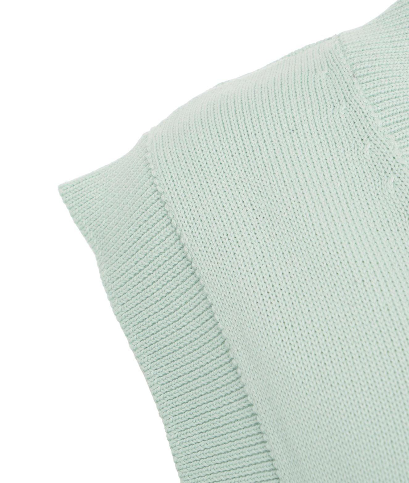 Knit vest Product Image