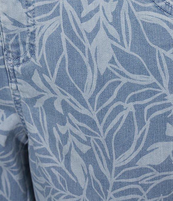 Intro Abstract Leaf Print Frayed Hem Pull-On Capri Denim Pants Product Image