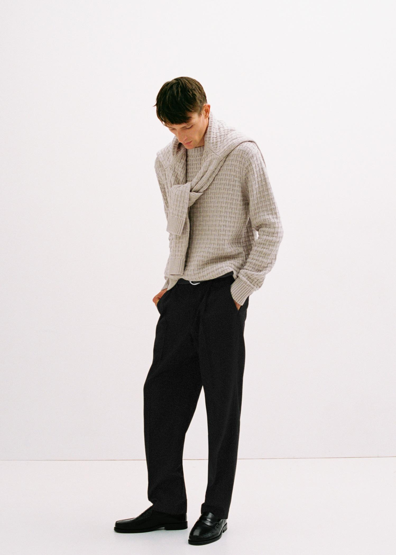 Crossed knit sweater - Men | MANGO USA Product Image