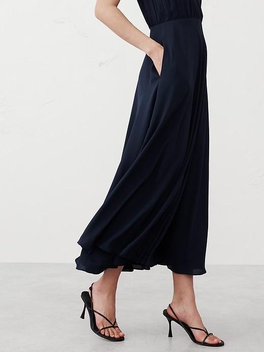 Scoop-Neck Midi Dress Product Image