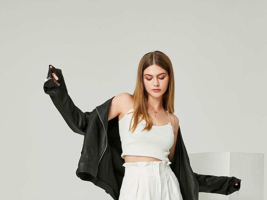 High-Waist Pleated Shorts Product Image