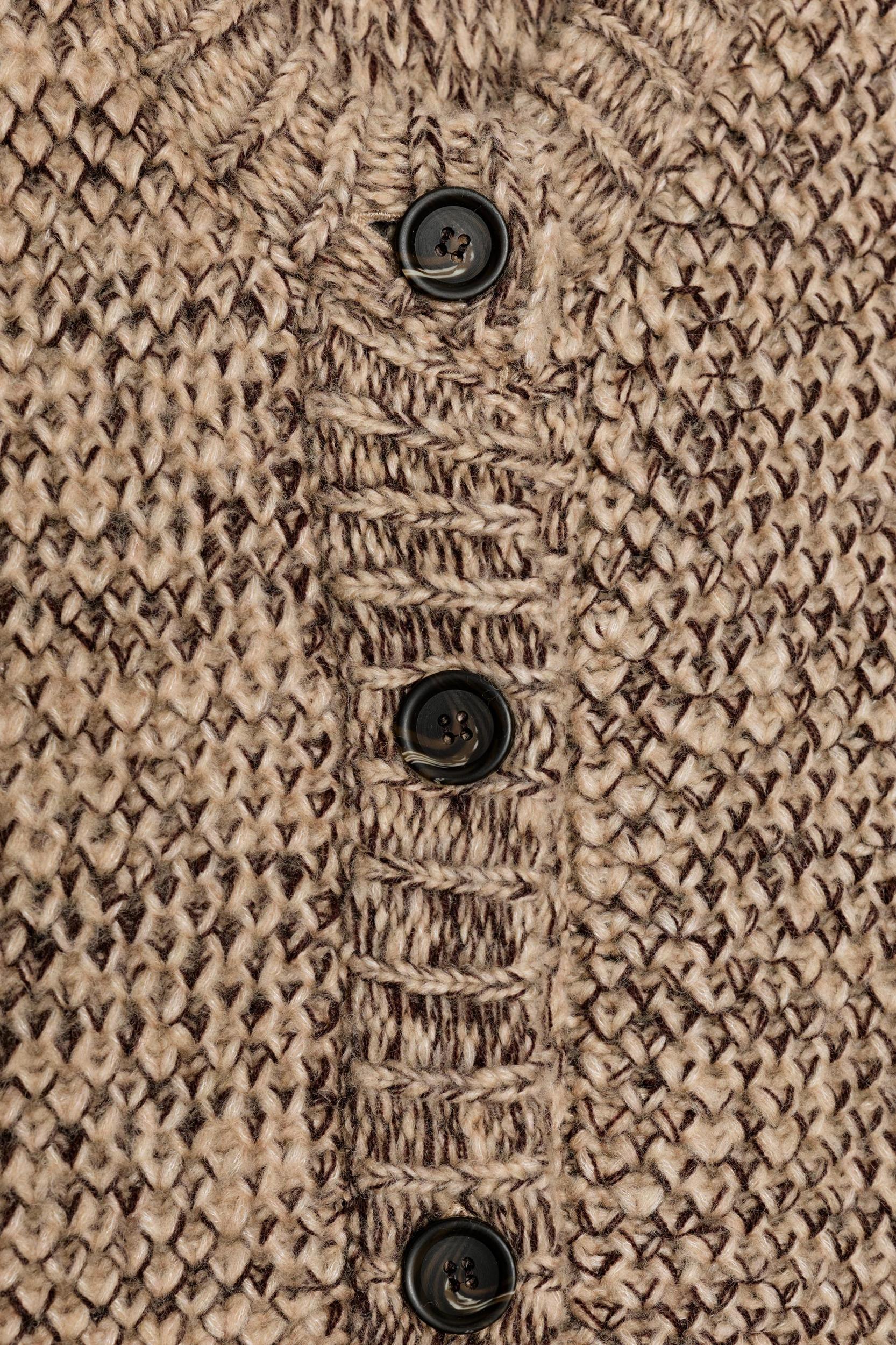 CHUNKY KNIT VEST Product Image