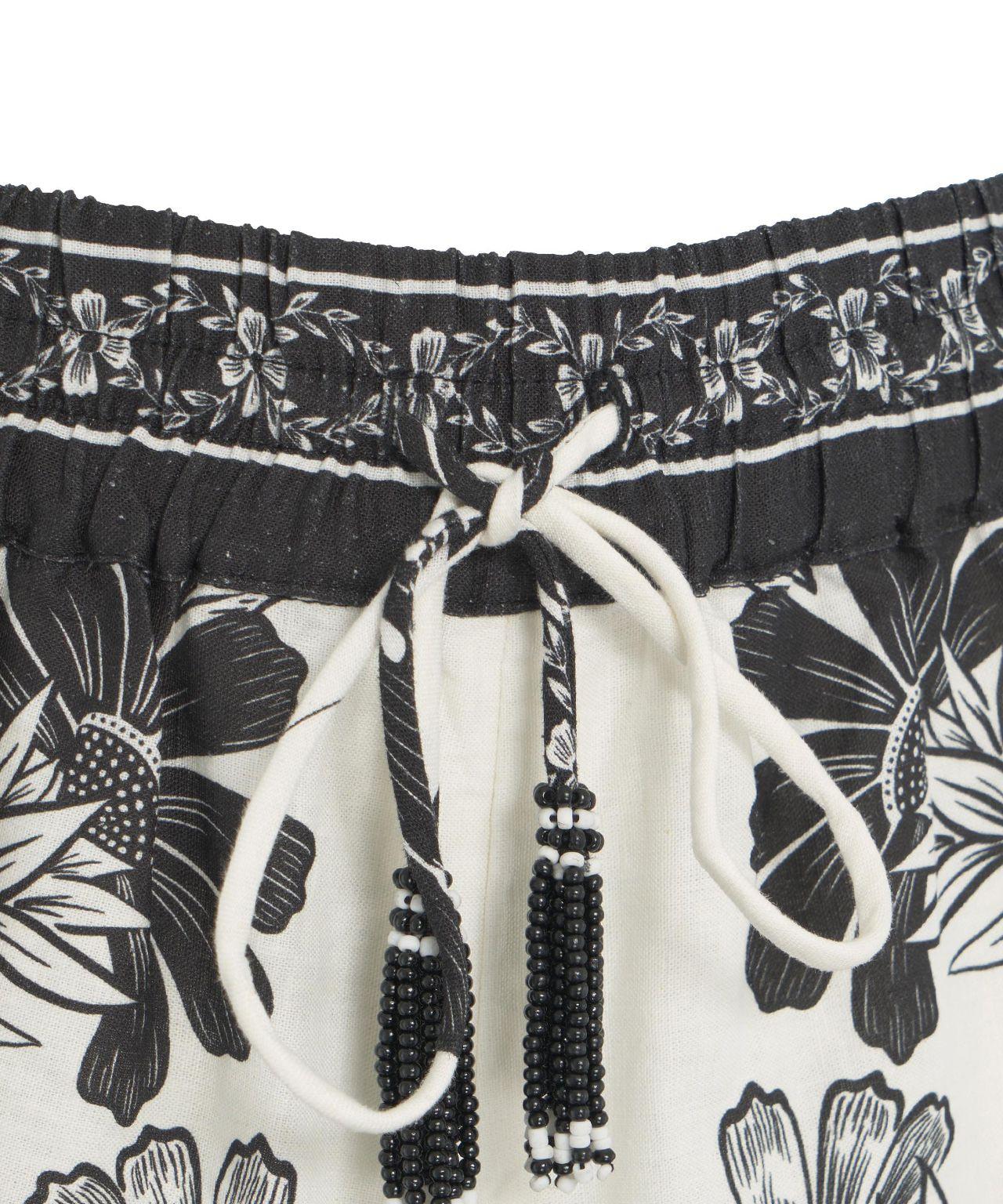Shorts with floral pattern Product Image