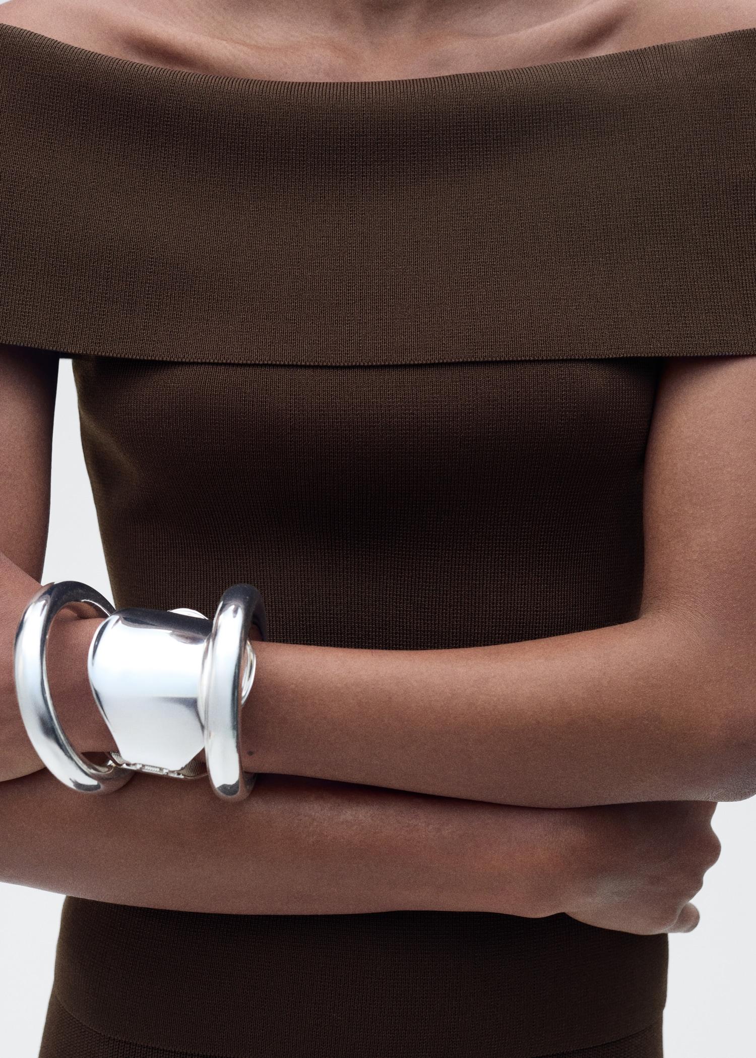 Off-the-shoulder knitted top - Women | MANGO USA Product Image