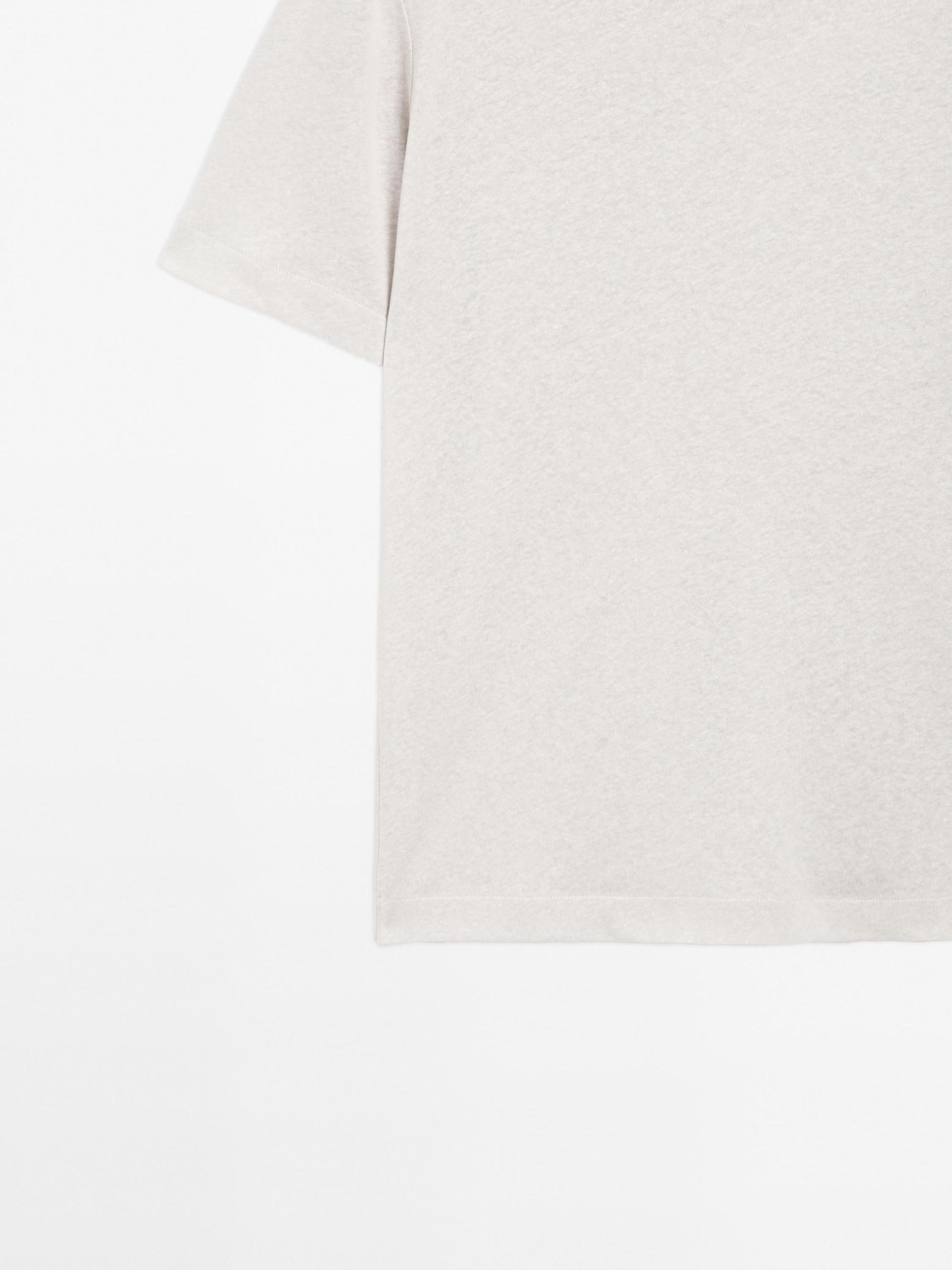 Short sleeve linen blend T-shirt Product Image