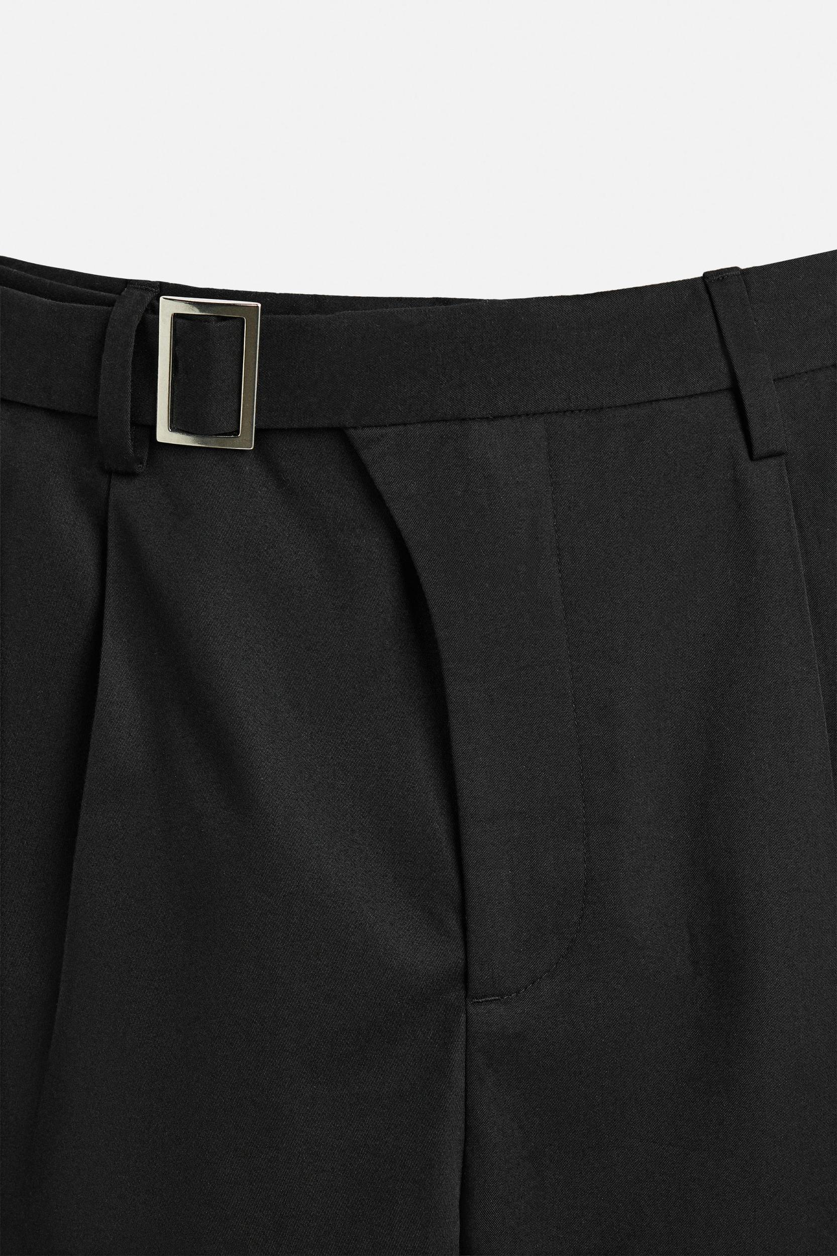 BELTED PLEATED SHORTS Product Image
