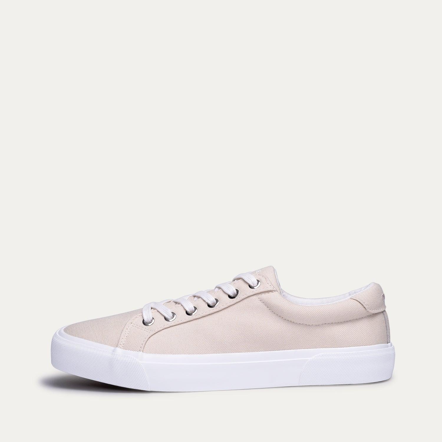 Bowery Canvas Sneaker Male Product Image
