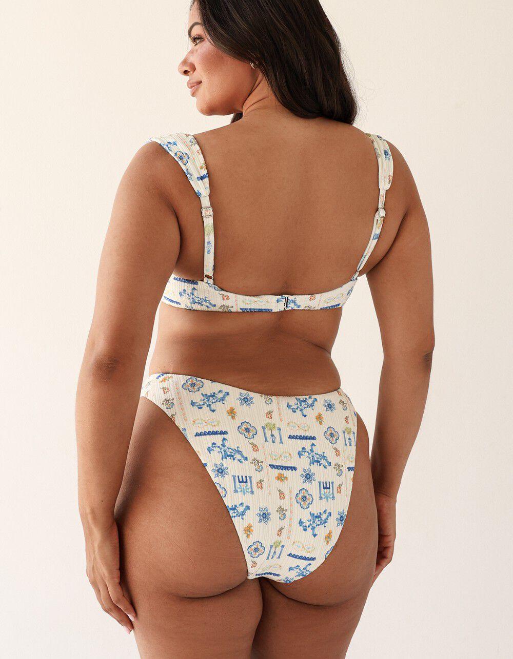 DIPPIN' DAISY'S Athena Underwire Bikini Top - WHITE Product Image