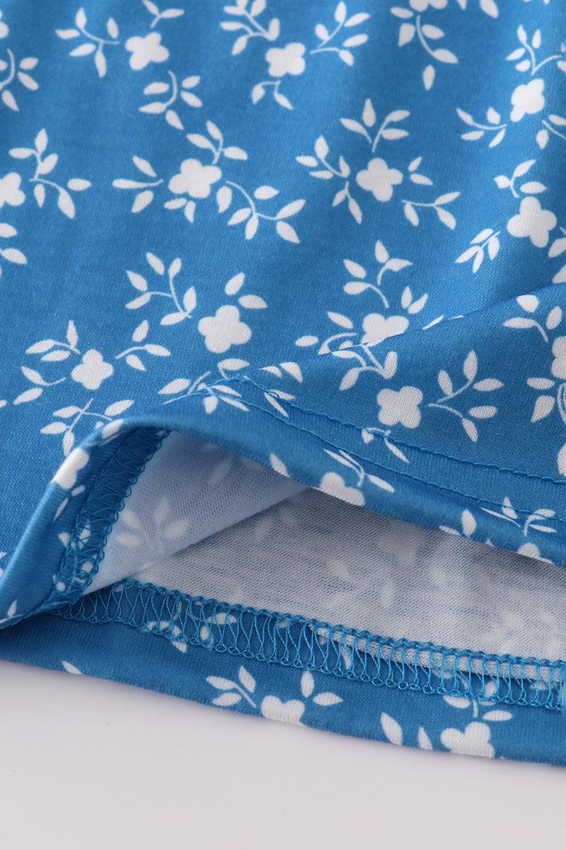 Blue floral print smocked dress Product Image