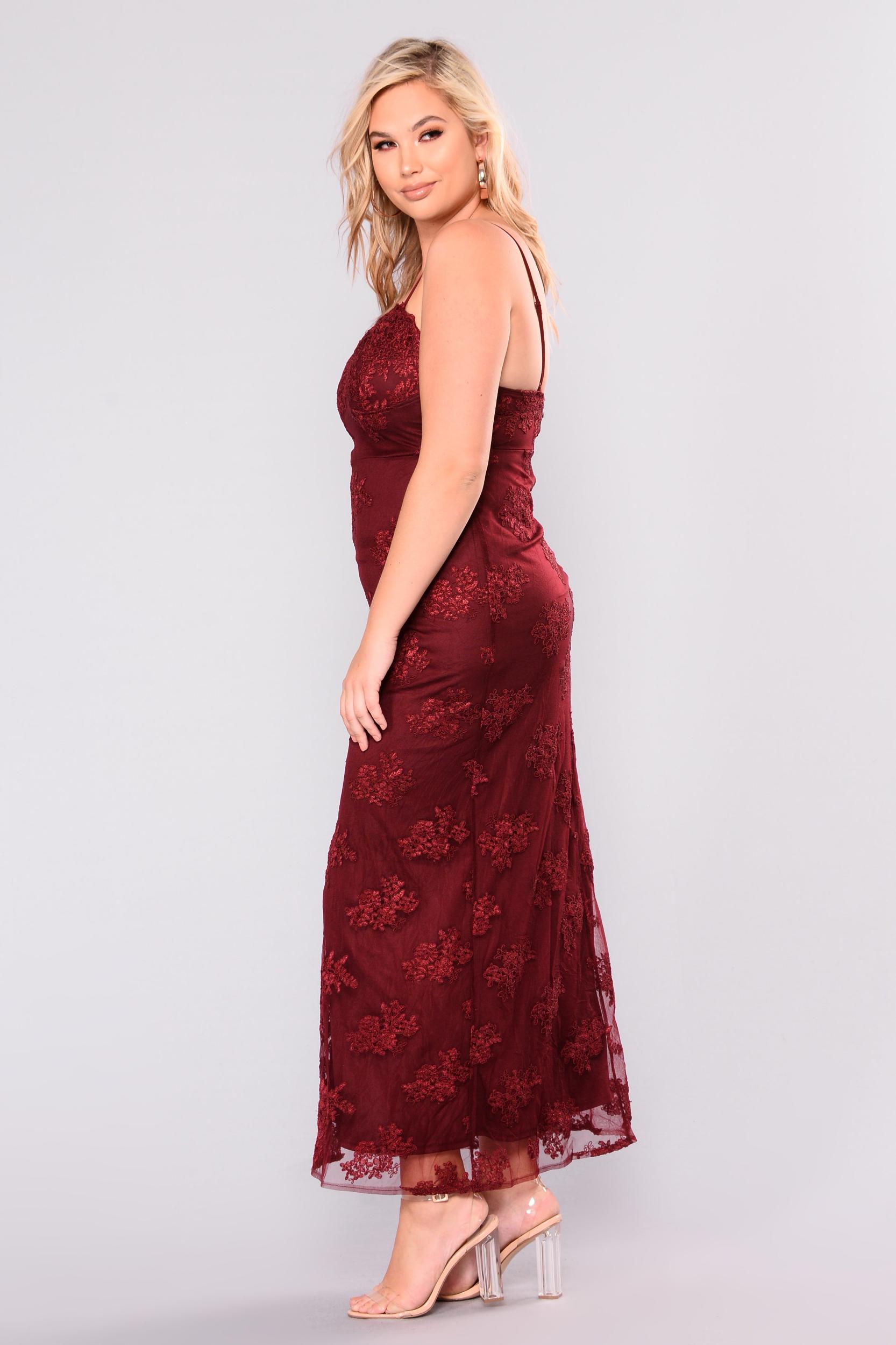 A Night In Tokyo Lace Dress - Burgundy Product Image