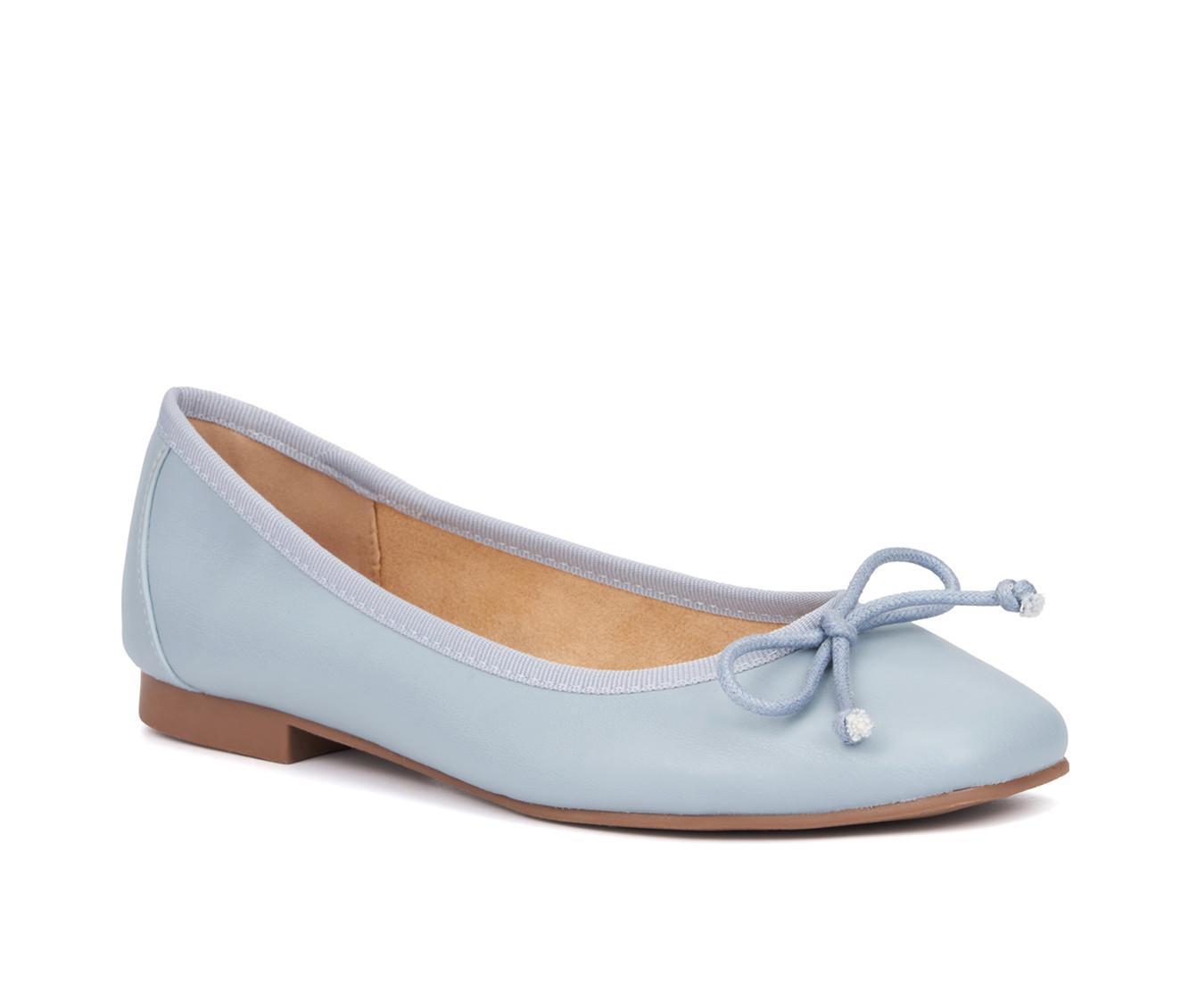 Women's New York and Company Paulina Flats Product Image