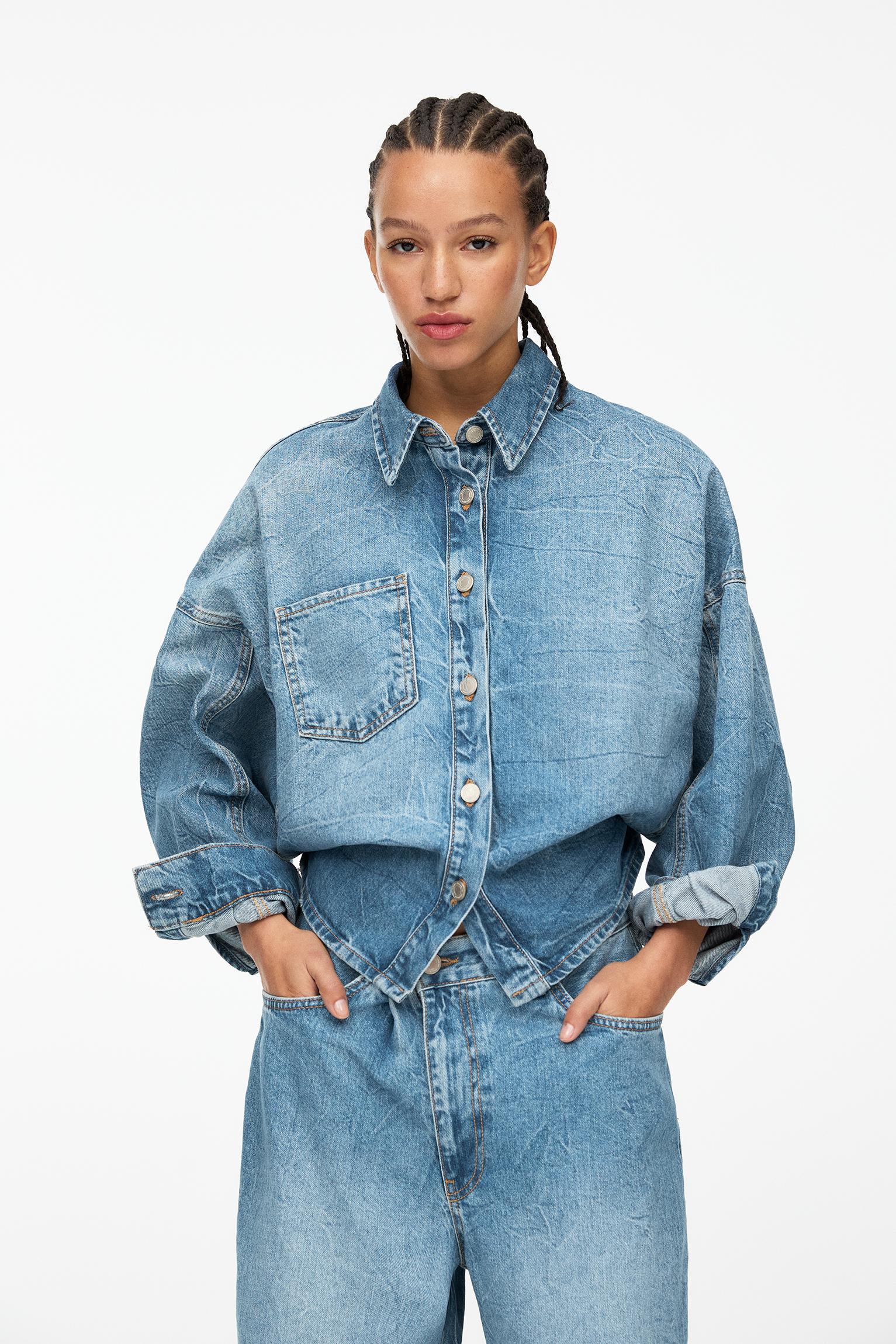 Cropped denim shirt with back Product Image