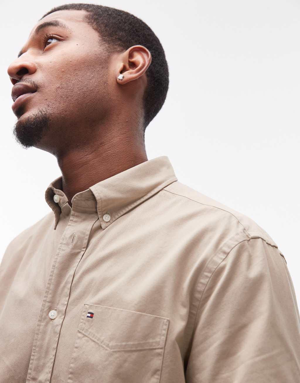 Tommy Hilfiger twill solid shirt in beige Product Image