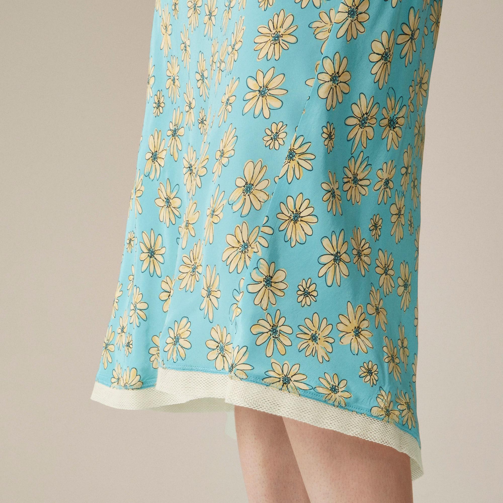 New Gwyneth slip skirt in retro daisy print Product Image