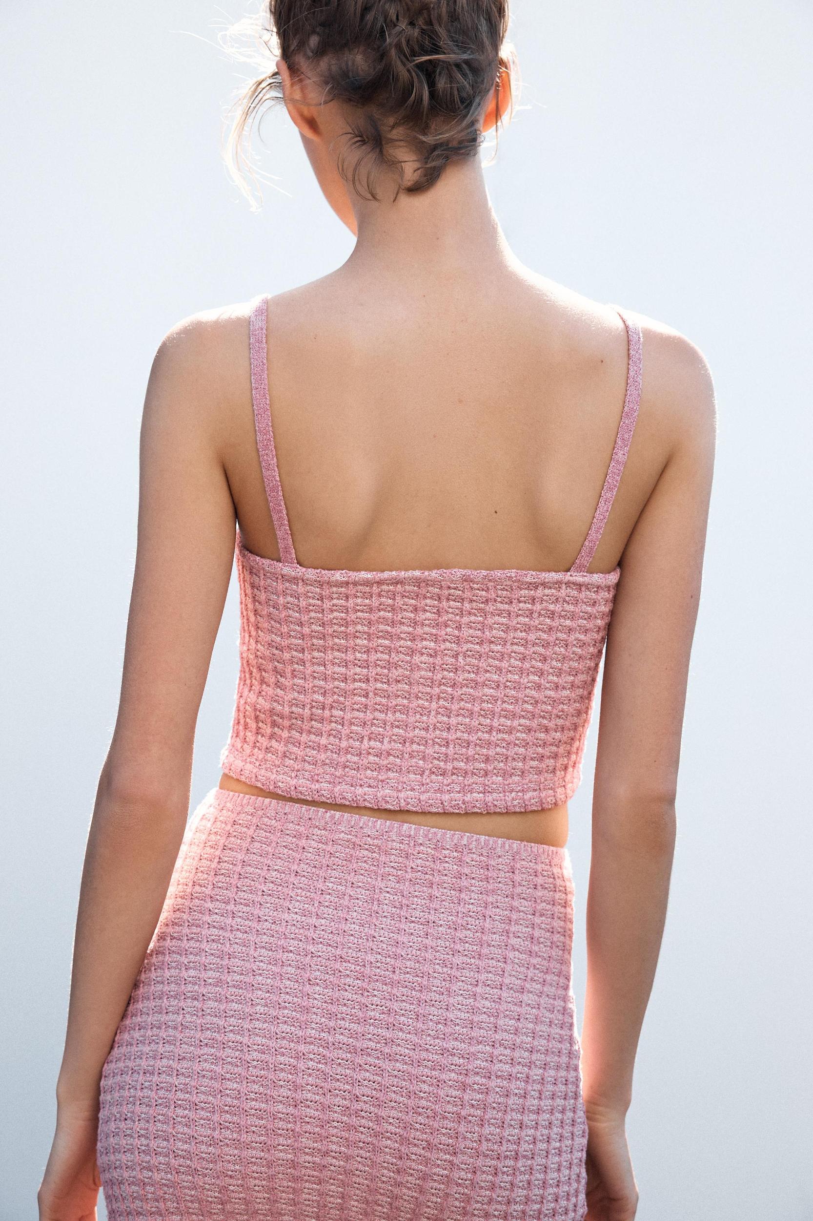 STRETCH CROP TOP Product Image