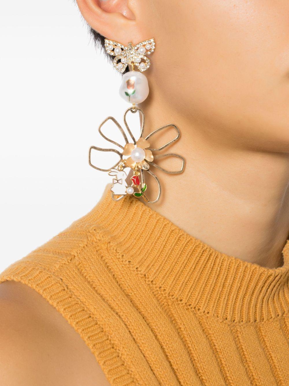 flower bunny-motif drop earrings Product Image