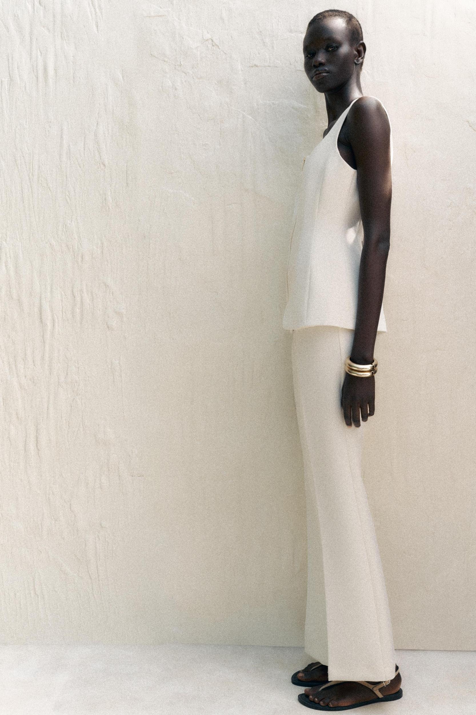 ZIP-UP BUSTIER VEST Product Image