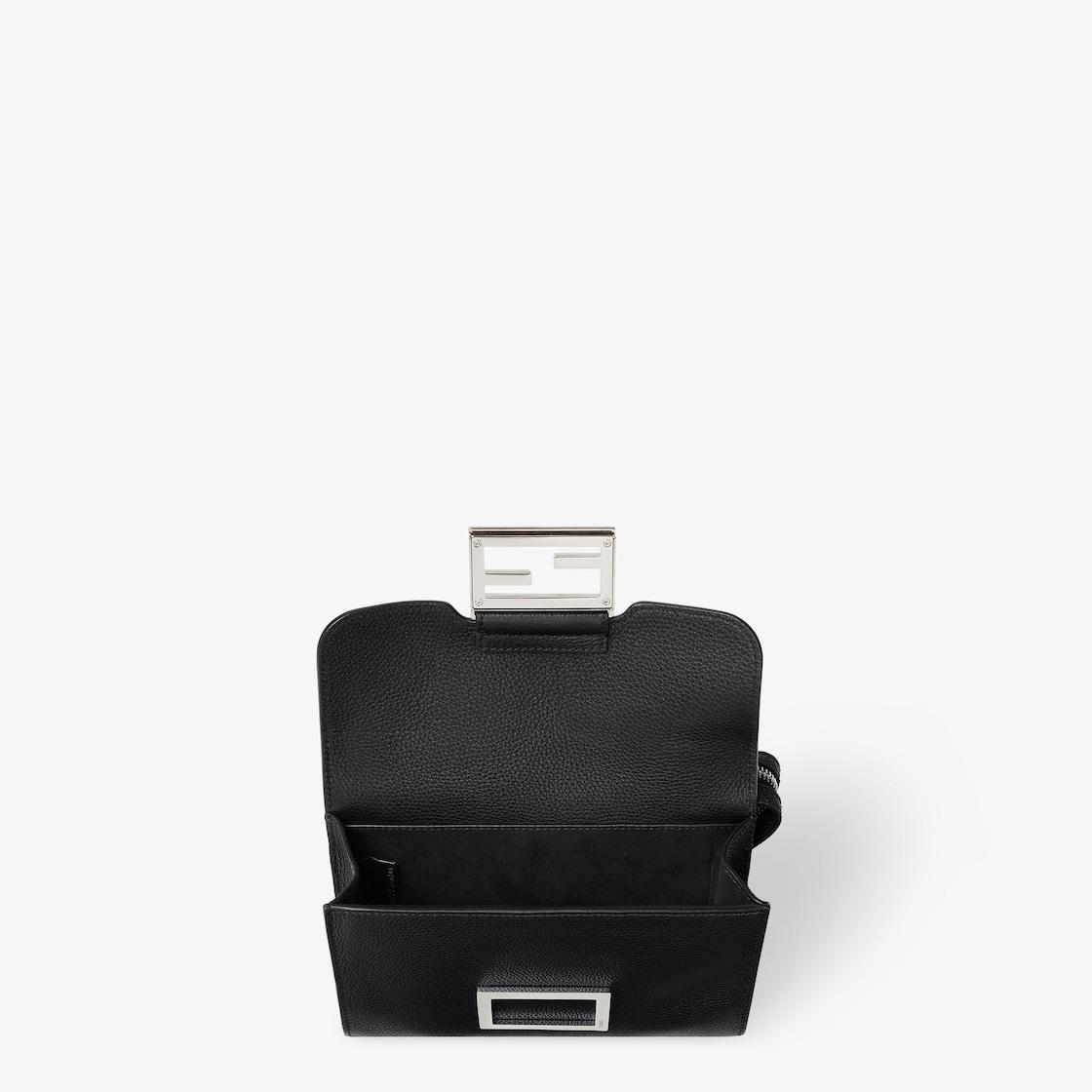 Double BaguetteBlack leather bag Product Image