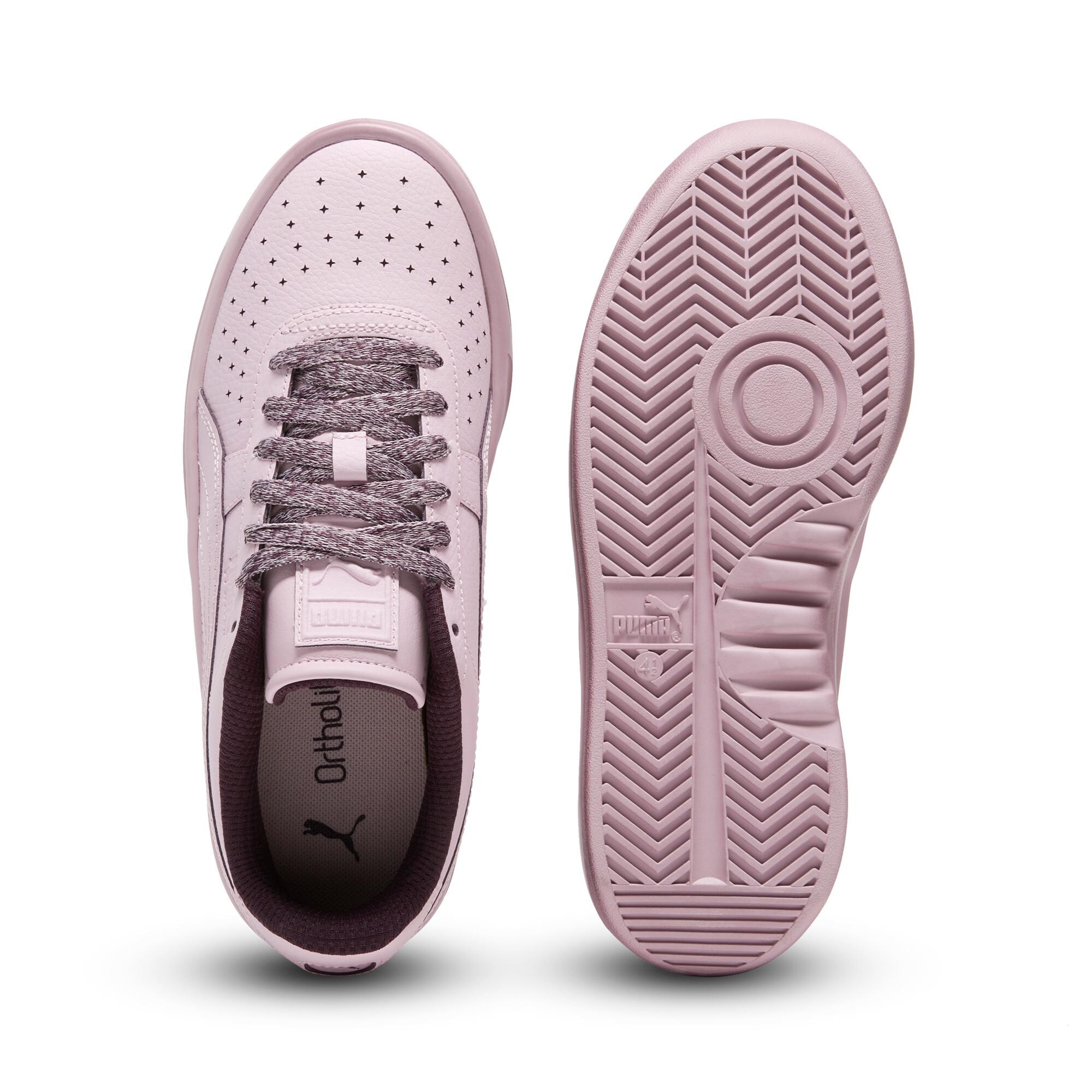 GV Special Mono Women's Sneakers Product Image