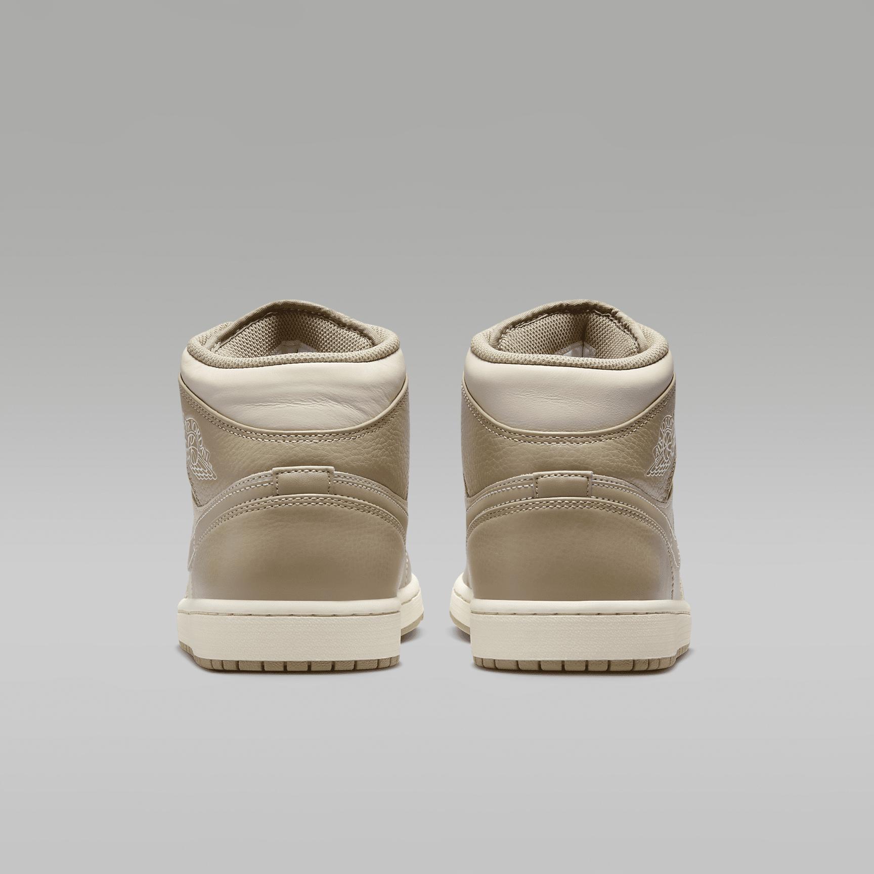 Air Jordan 1 Mid Men's Shoes Product Image