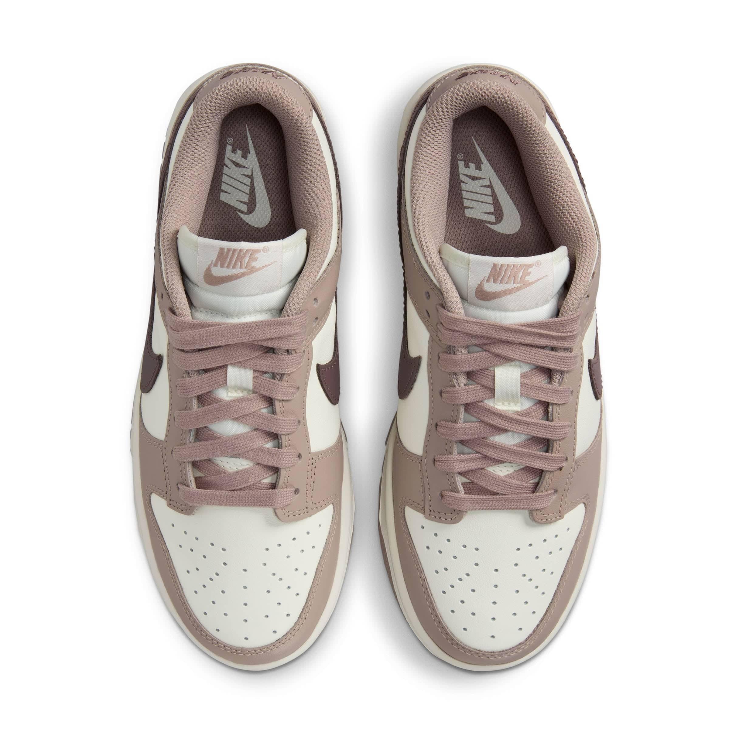 WOMEN'S DUNK LOW Female Product Image