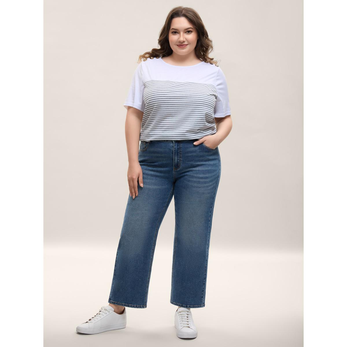 Plus Size Cowboy Waist Straight-Leg Mid-Rise Jeans Women Denimblue Leisure Medium stretch Slanted pocket Jeans BloomChic 28/5X Product Image