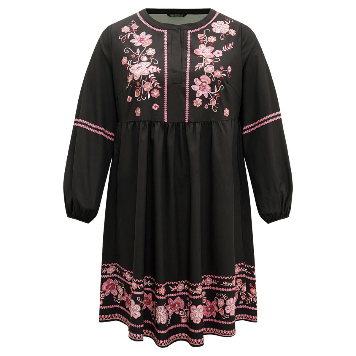 Plus Size Bandana Print Lantern Sleeve Pocket Dress Black Women Resort Elastic cuffs Round Neck Long Sleeve Curvy Knee Dress BloomChic 12/L Product Image
