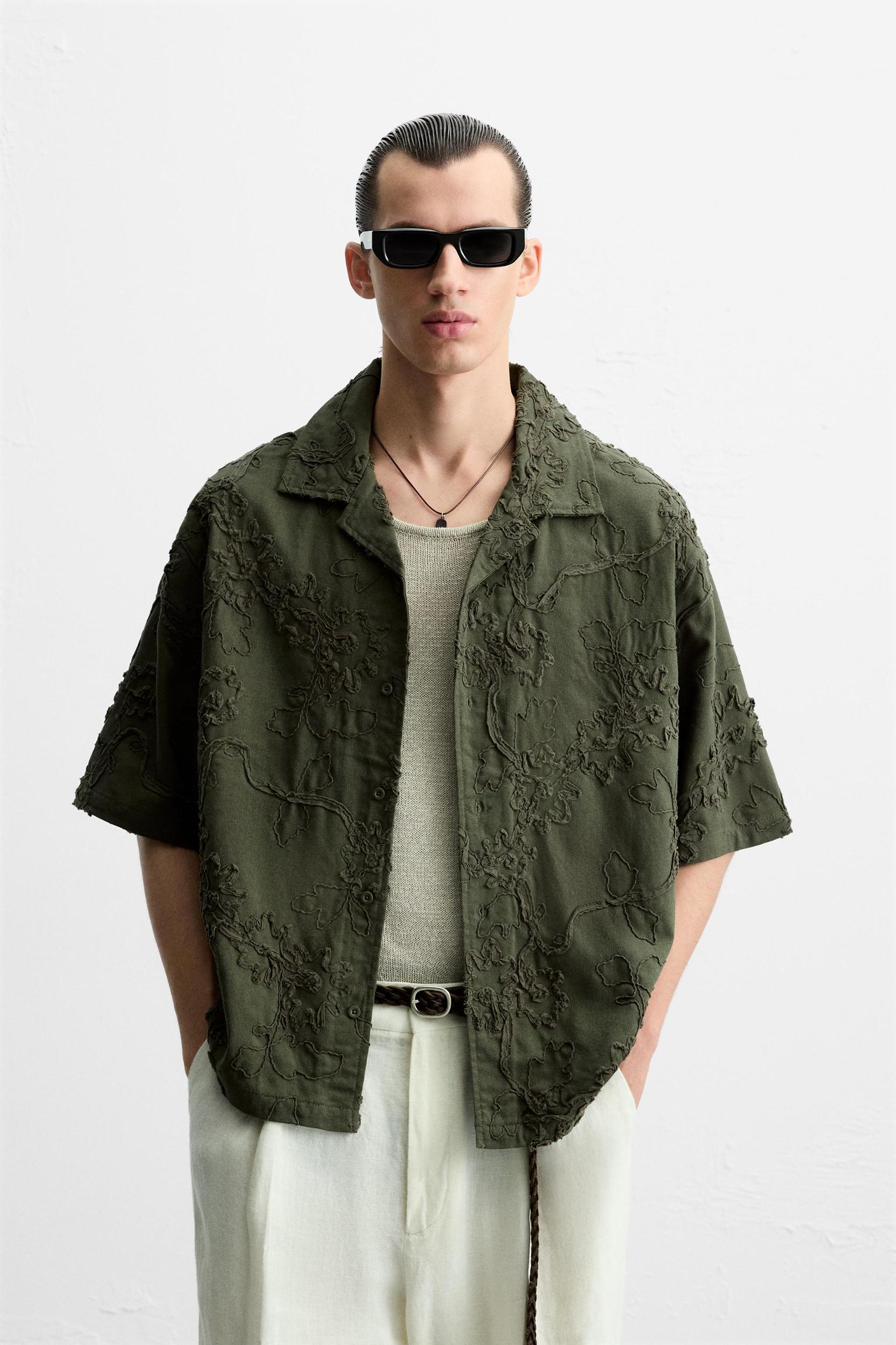 FLORAL APPLIQUÉ SHIRT Product Image