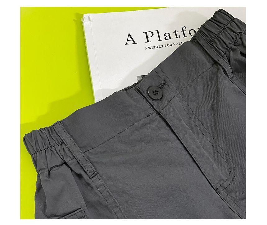 Elastic-Waist Plain Cargo Shorts Product Image