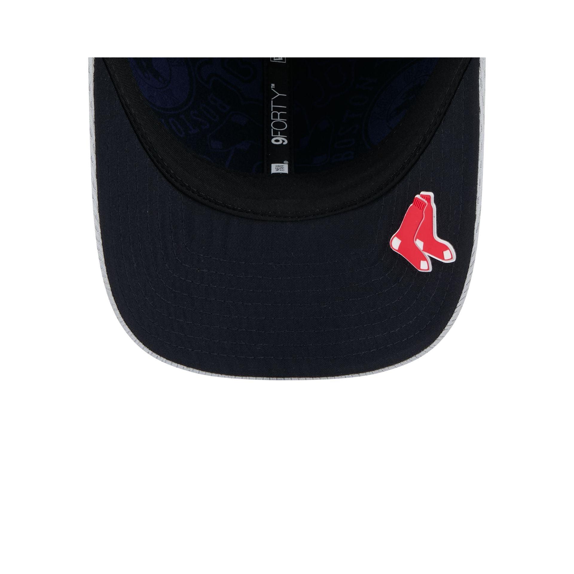 Boston Red Sox 2025 Clubhouse Gray 9FORTY M-Crown Snapback Hat Male Product Image