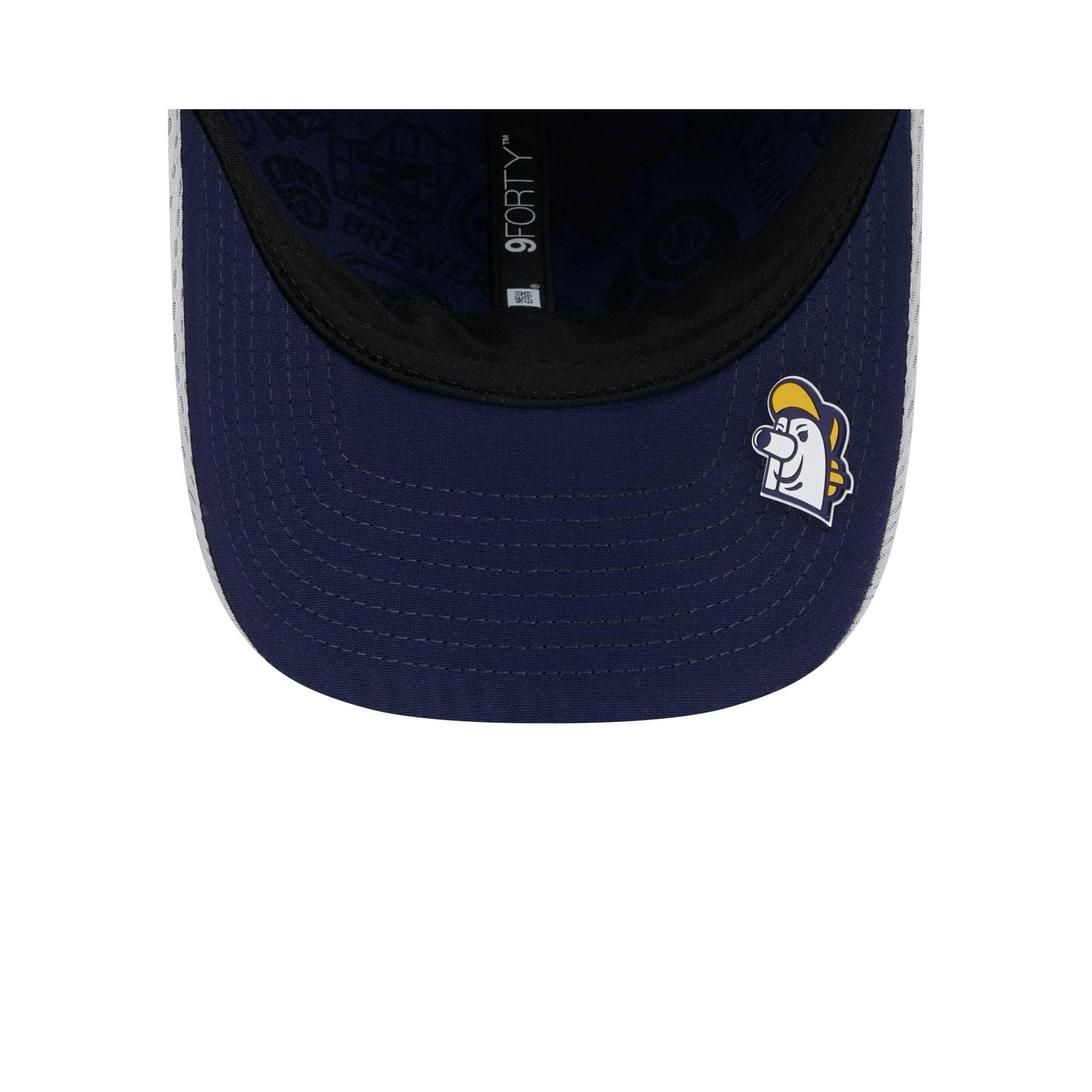 Milwaukee Brewers 2025 Clubhouse Gray 9FORTY M-Crown Snapback Hat Male Product Image