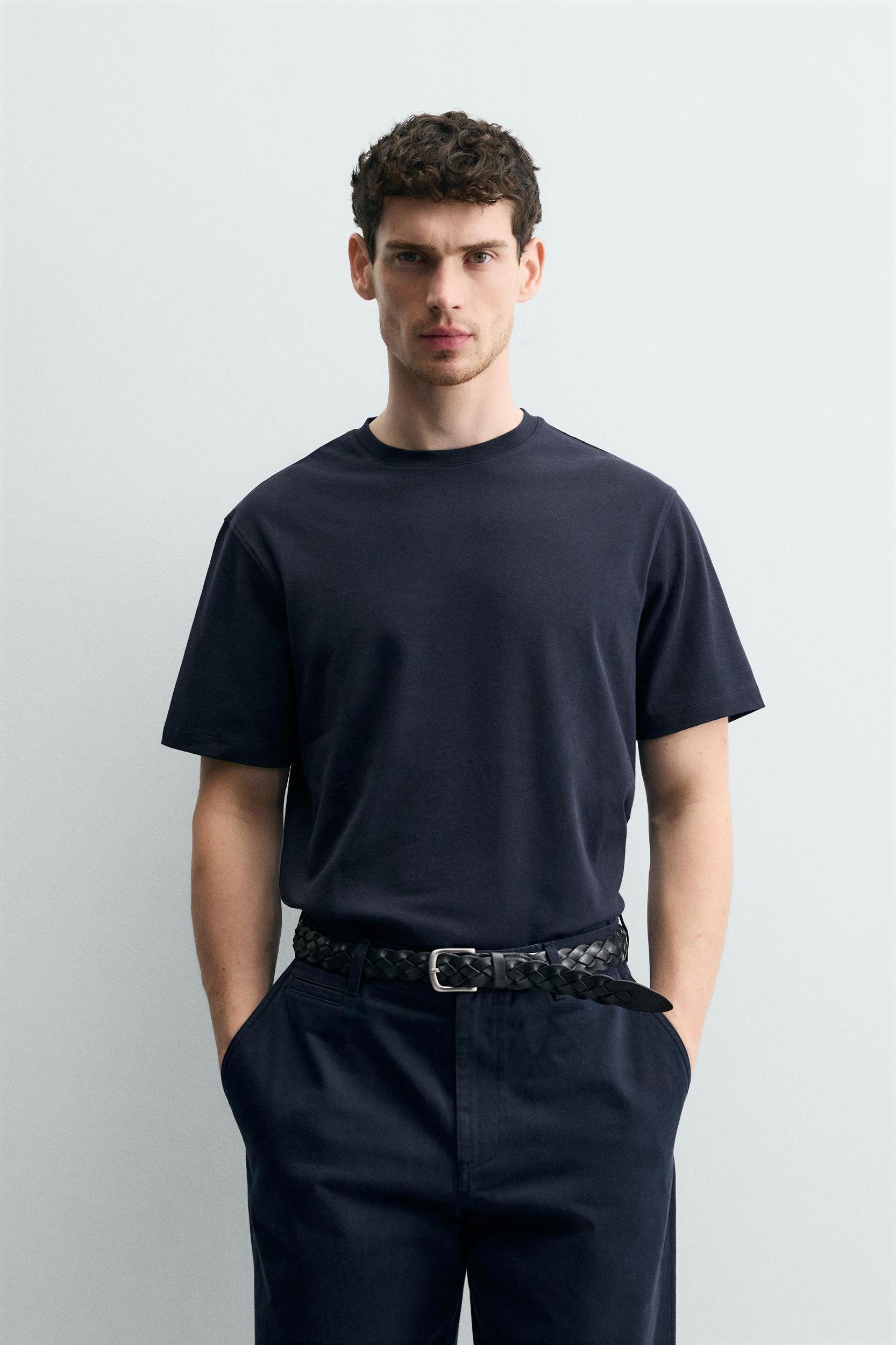 MEDIUM WEIGHT SHORT SLEEVE T-SHIRT Product Image