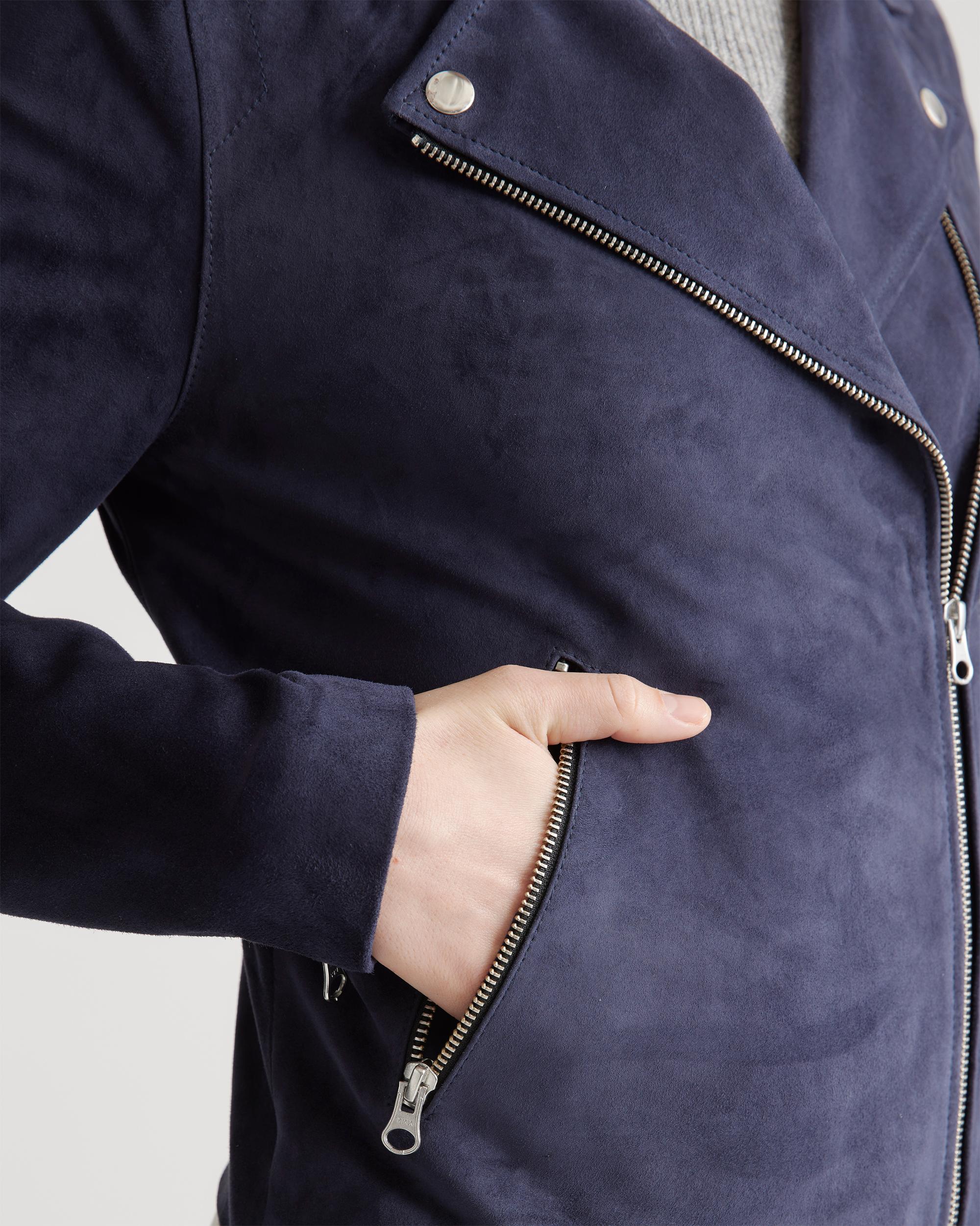 Quince | Women's Italian Leather Quilted Wallet Crossbody Product Image